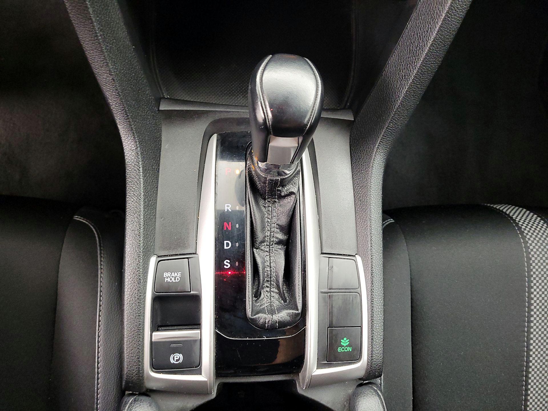 Thumbnail: 2019 Honda Civic - 17