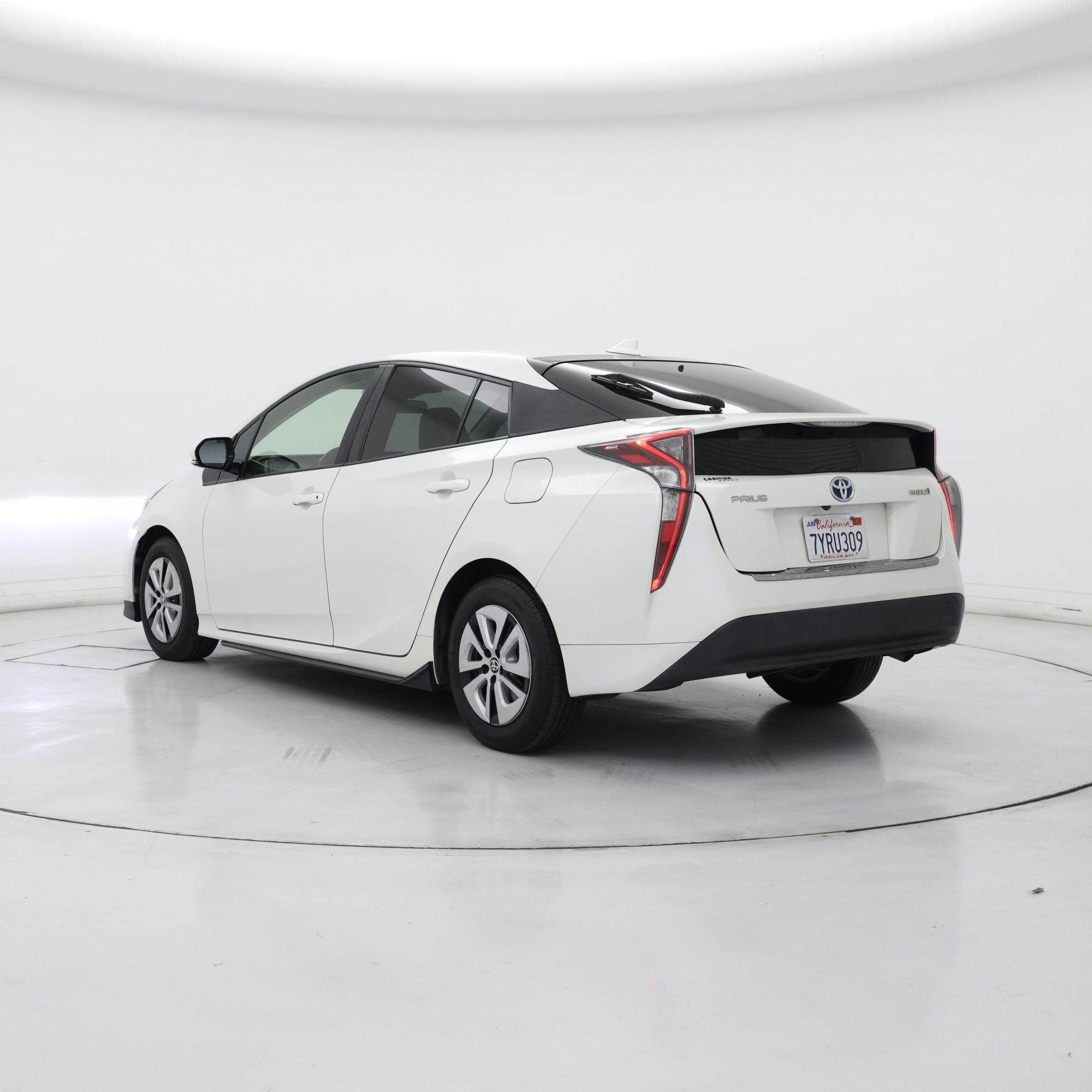 Thumbnail: 2017 Toyota Prius - 2