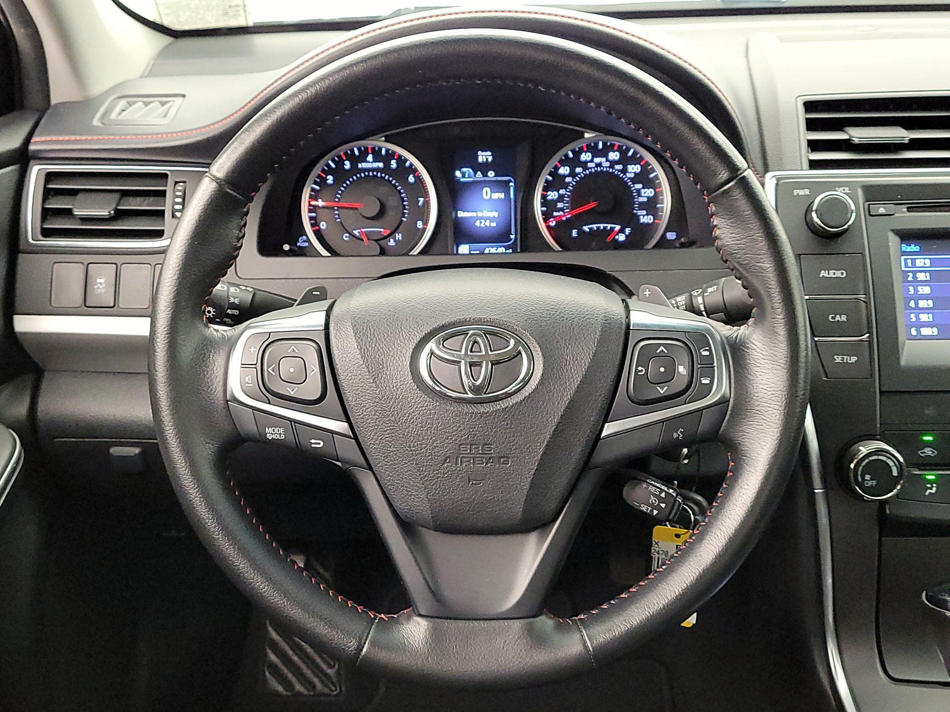 Thumbnail: 2016 Toyota Camry - 10