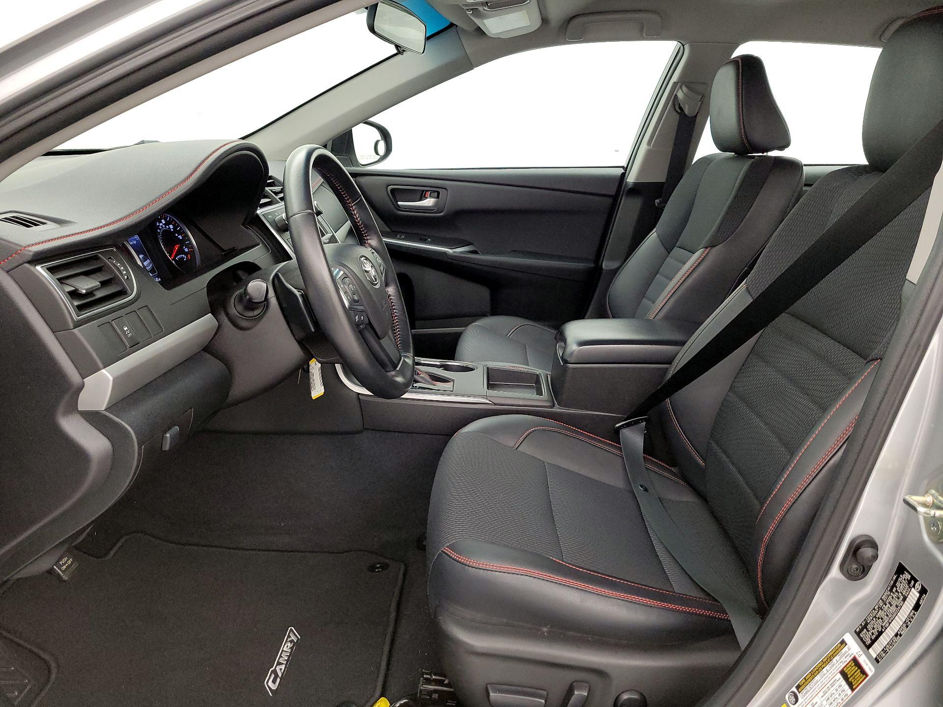Thumbnail: 2016 Toyota Camry - 11