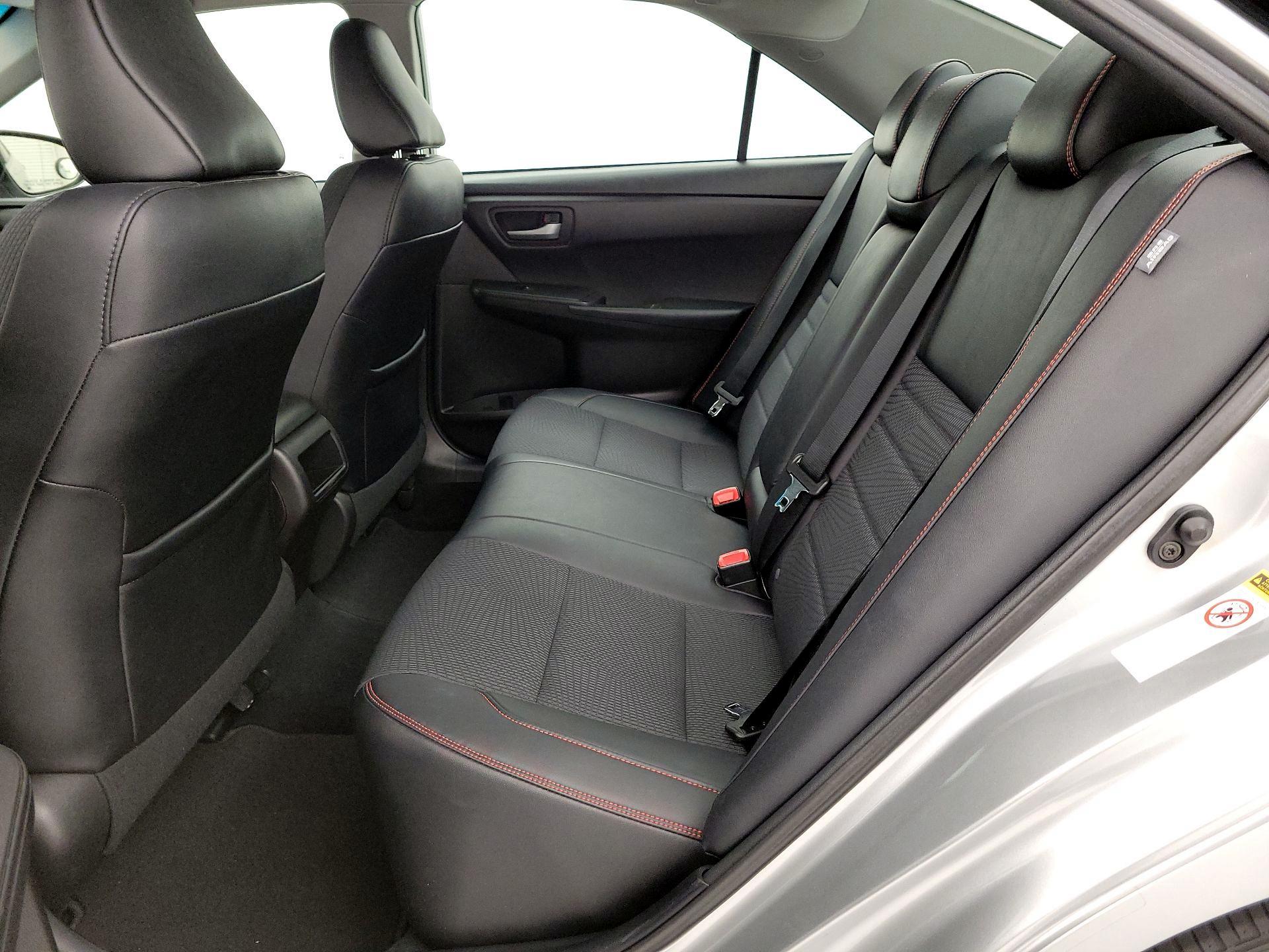 Thumbnail: 2016 Toyota Camry - 19