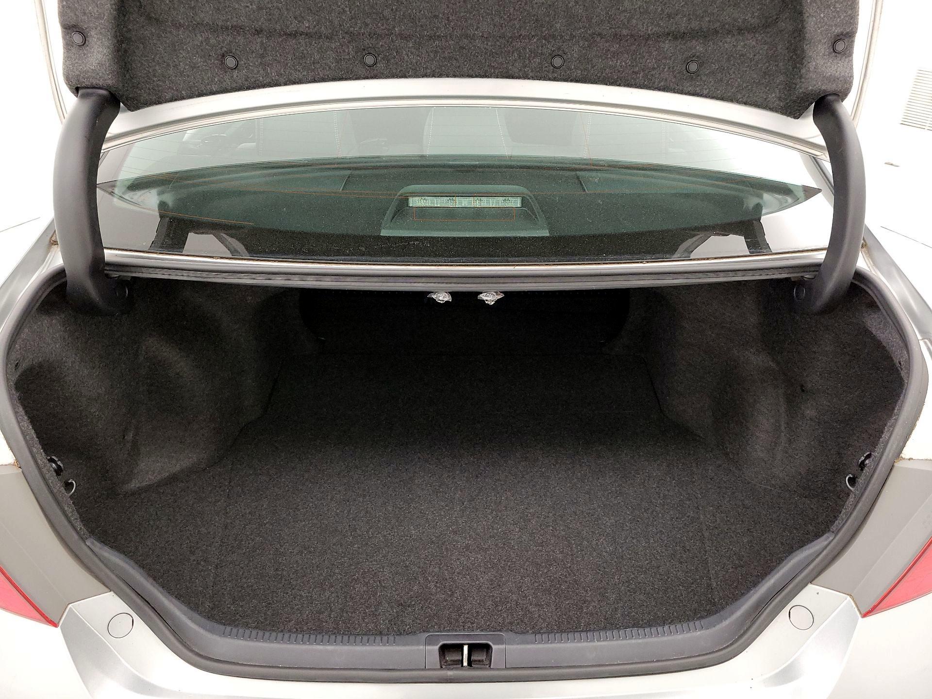 Thumbnail: 2016 Toyota Camry - 20