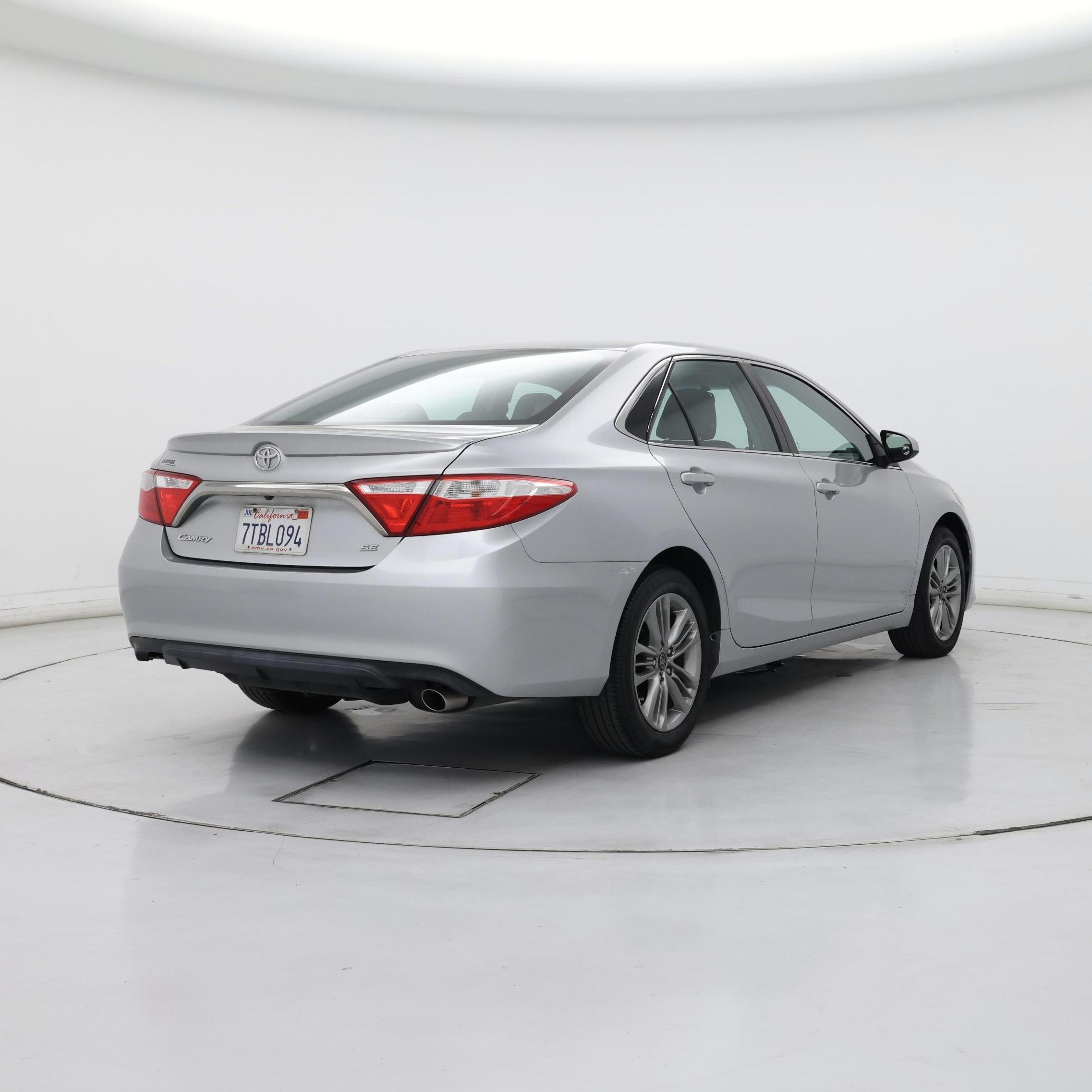 Thumbnail: 2016 Toyota Camry - 8