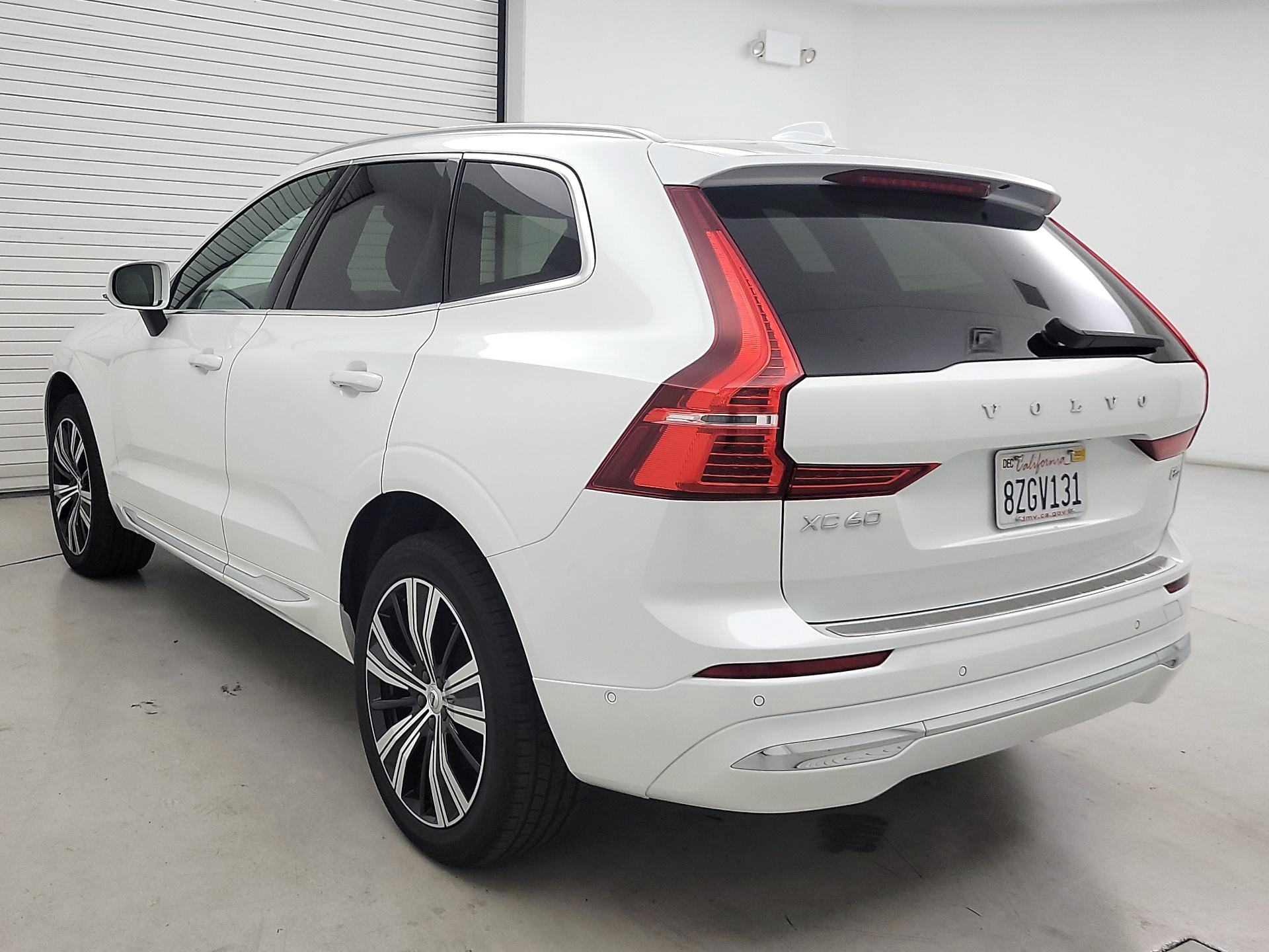 Thumbnail: 2022 Volvo XC60 - 7
