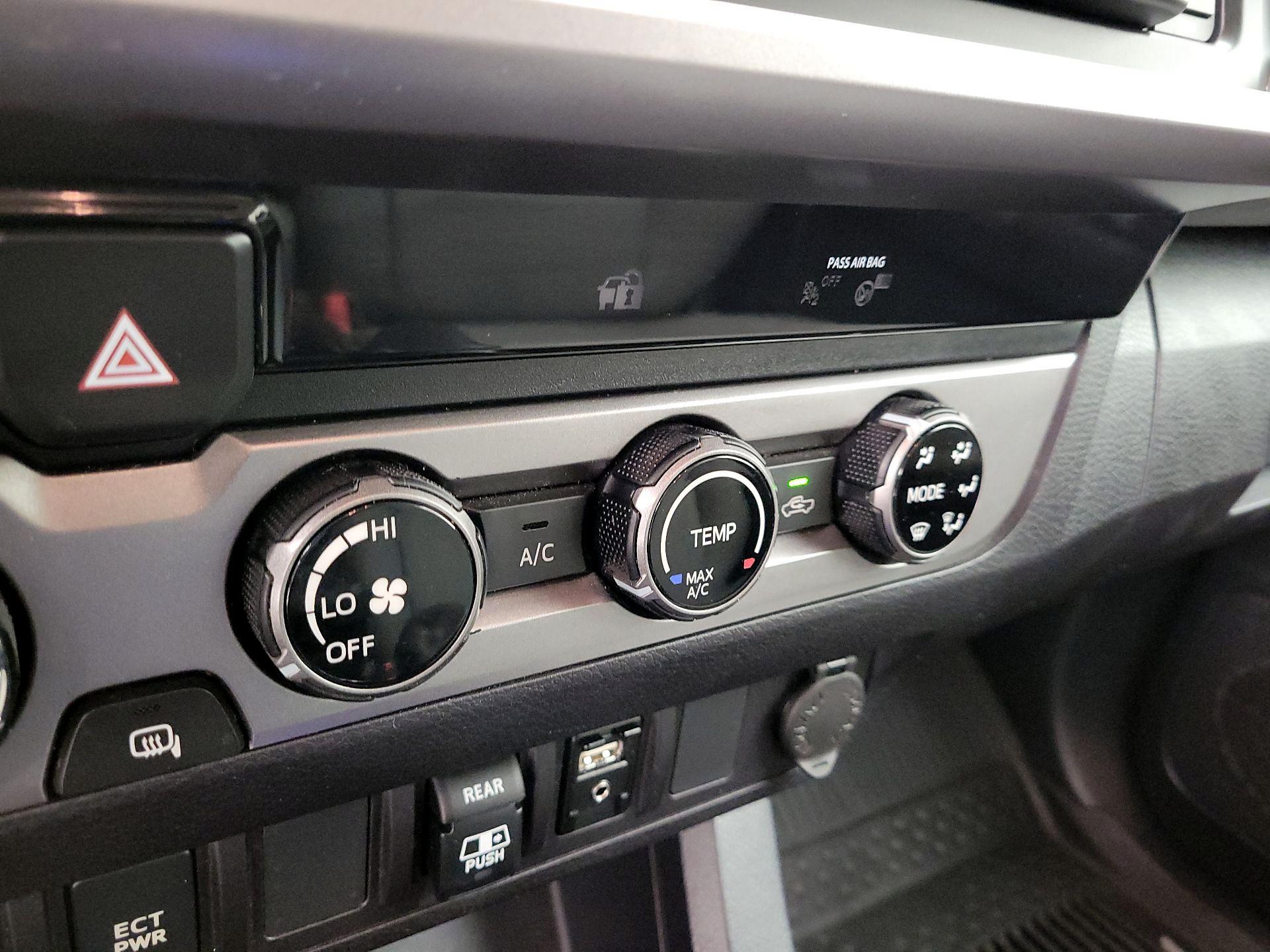 Thumbnail: 2018 Toyota Tacoma - 16