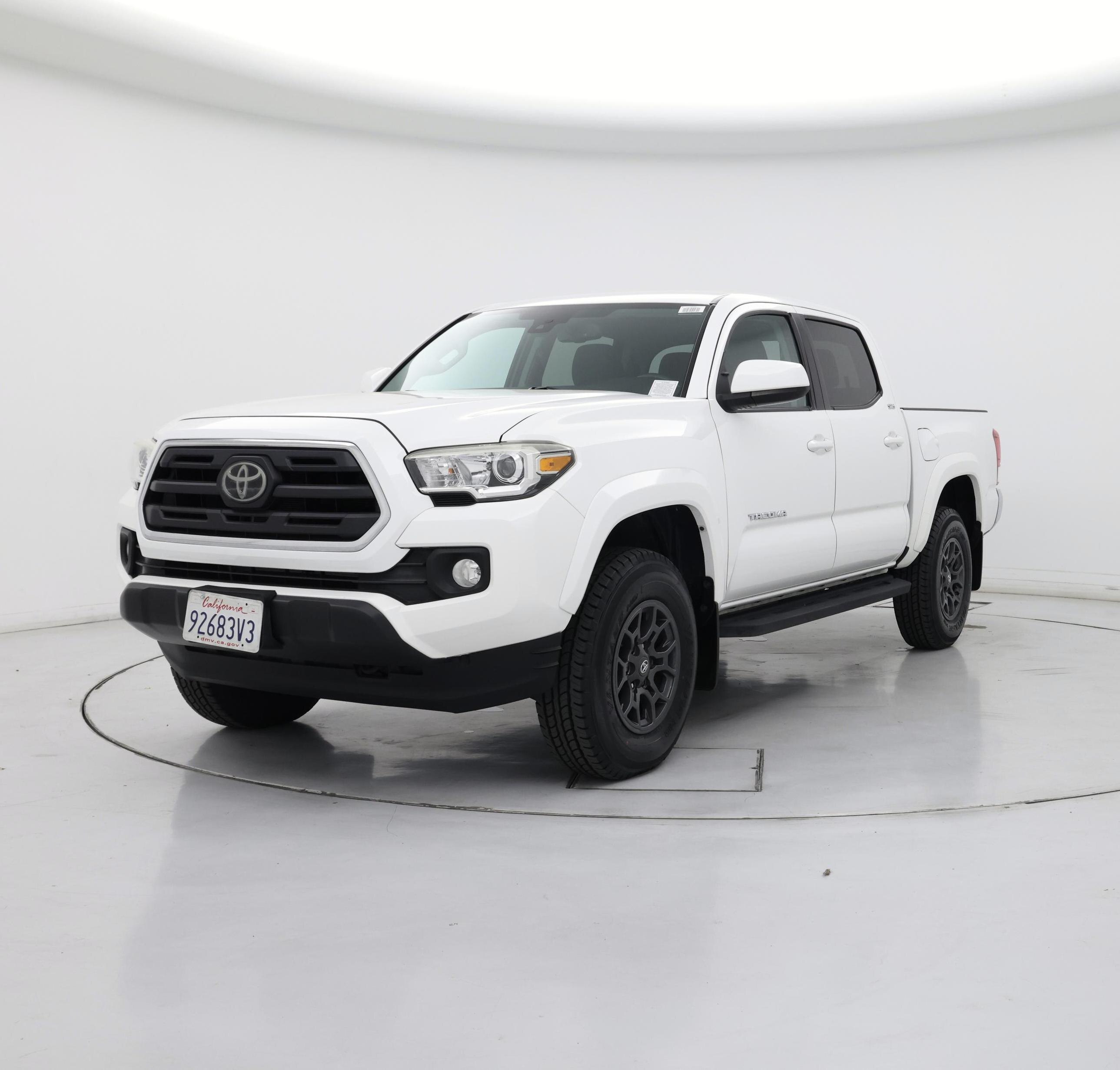 Thumbnail: 2018 Toyota Tacoma - 4