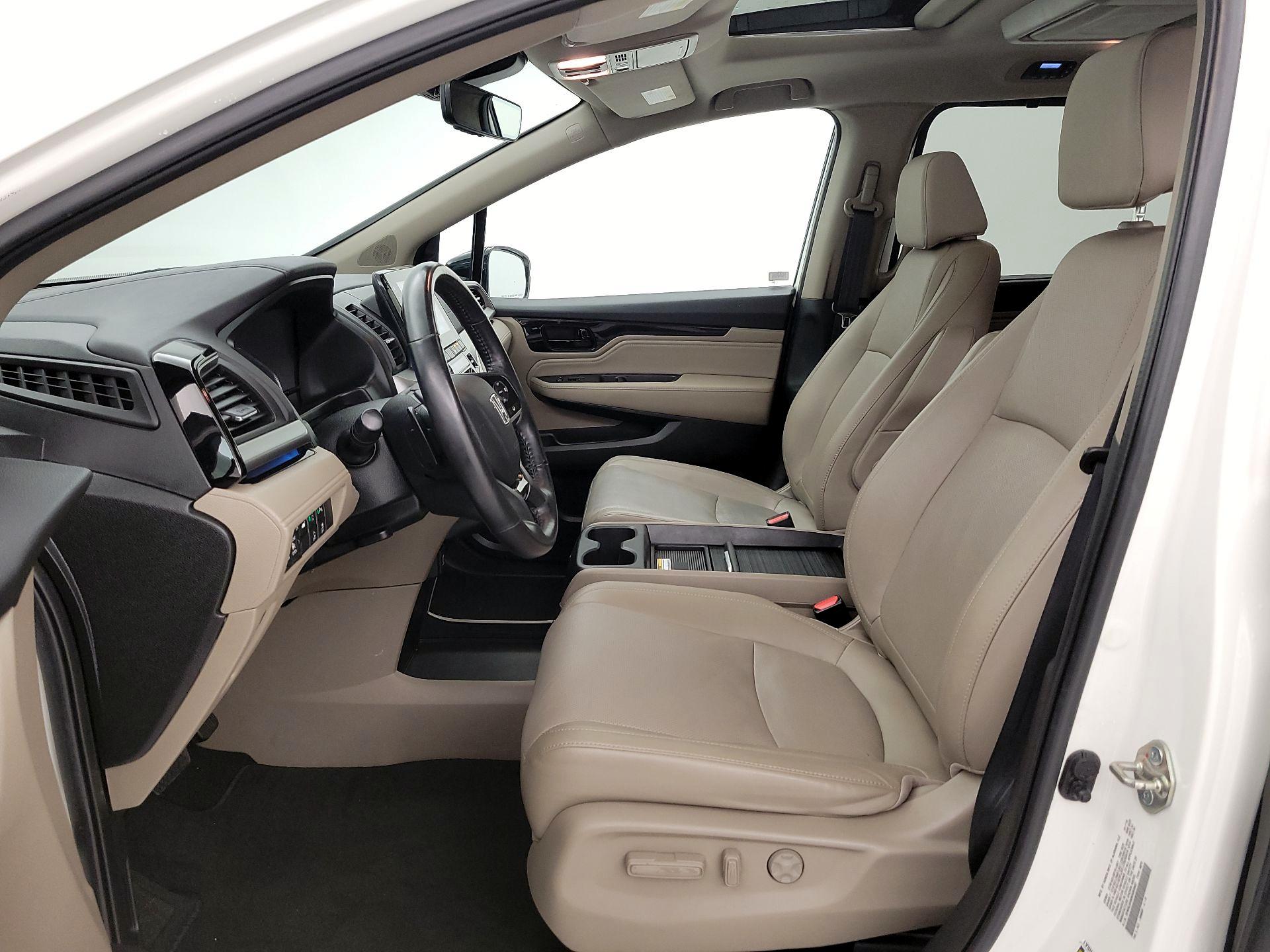 Thumbnail: 2019 Honda Odyssey - 11