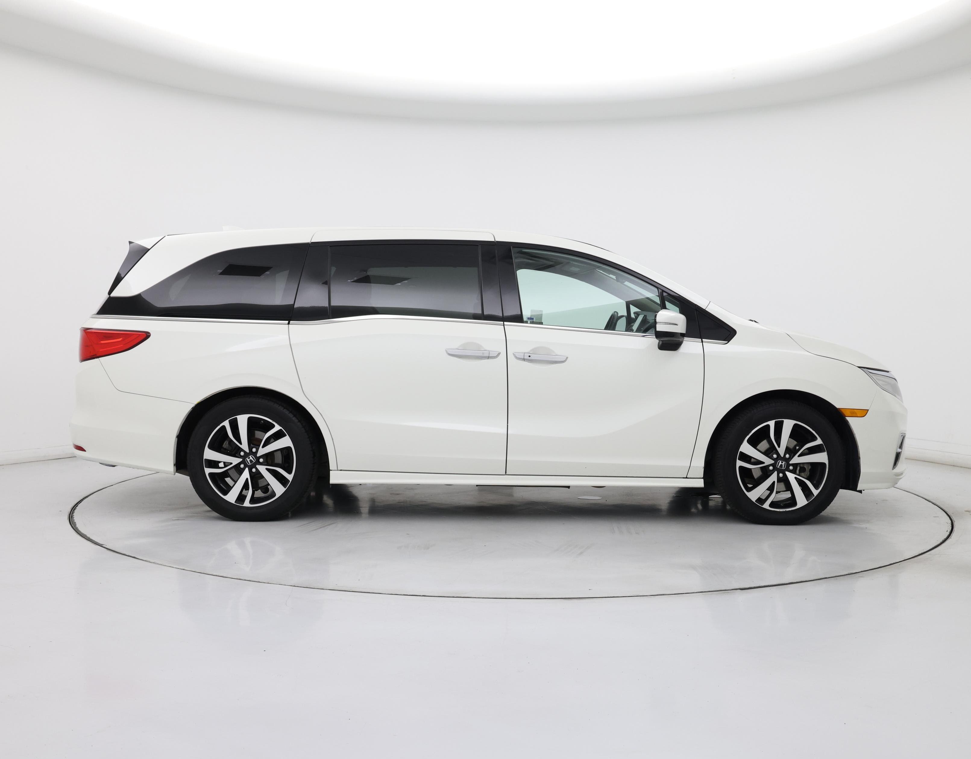 Thumbnail: 2019 Honda Odyssey - 7