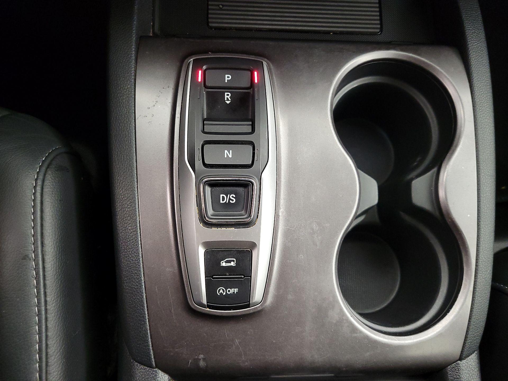 Thumbnail: 2021 Honda Pilot - 17