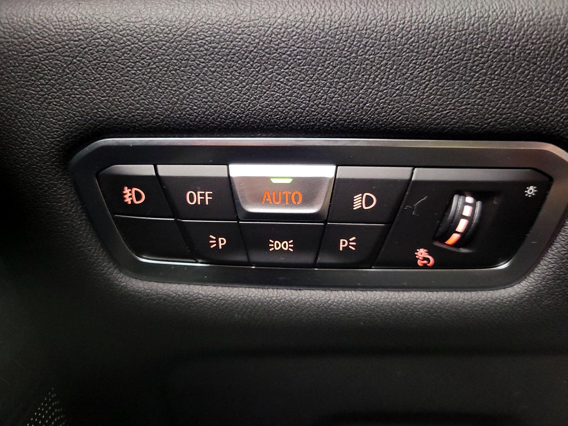 Thumbnail: 2021 BMW X6 - 13