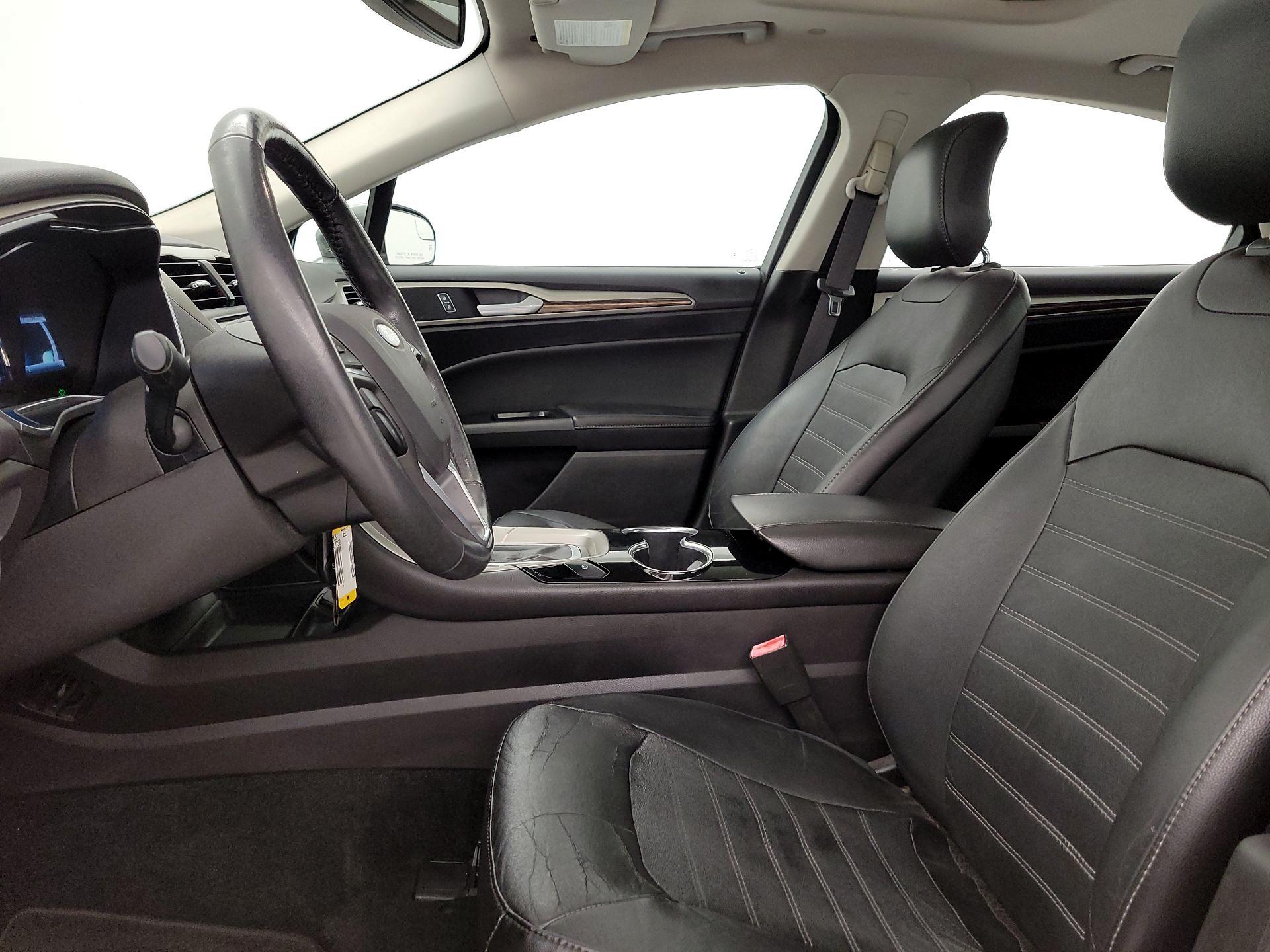 Thumbnail: 2014 Ford Fusion - 11