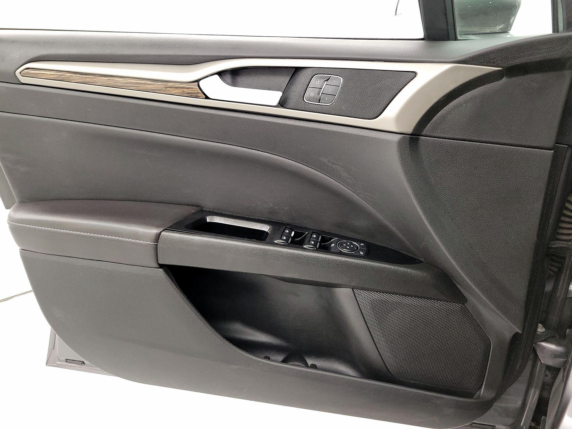 Thumbnail: 2014 Ford Fusion - 12