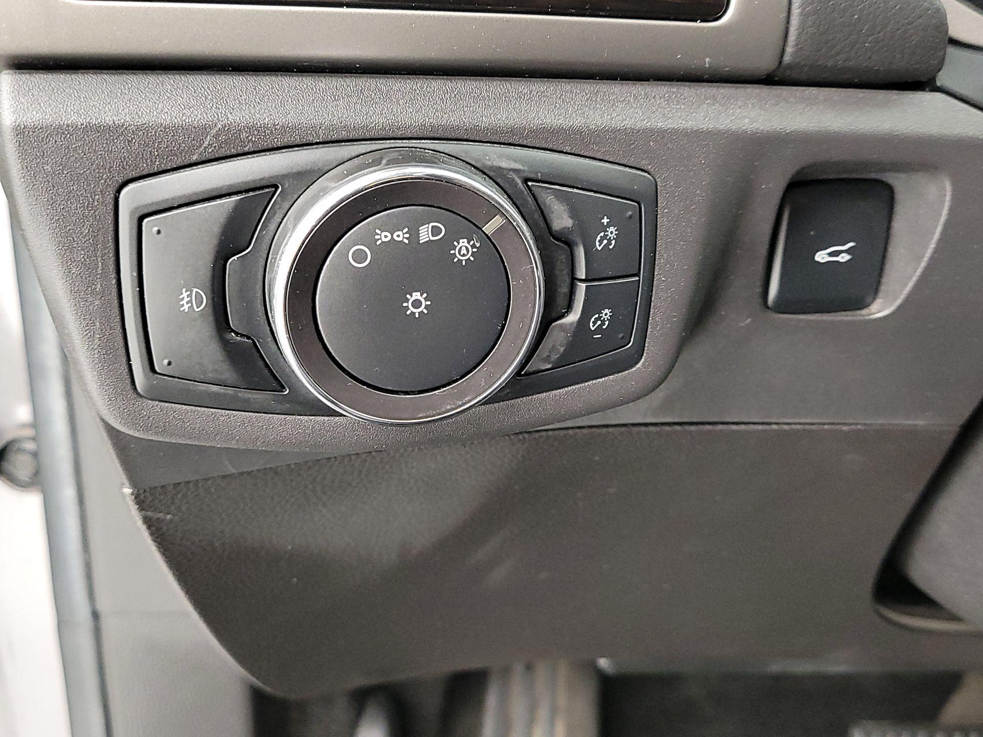 Thumbnail: 2014 Ford Fusion - 13