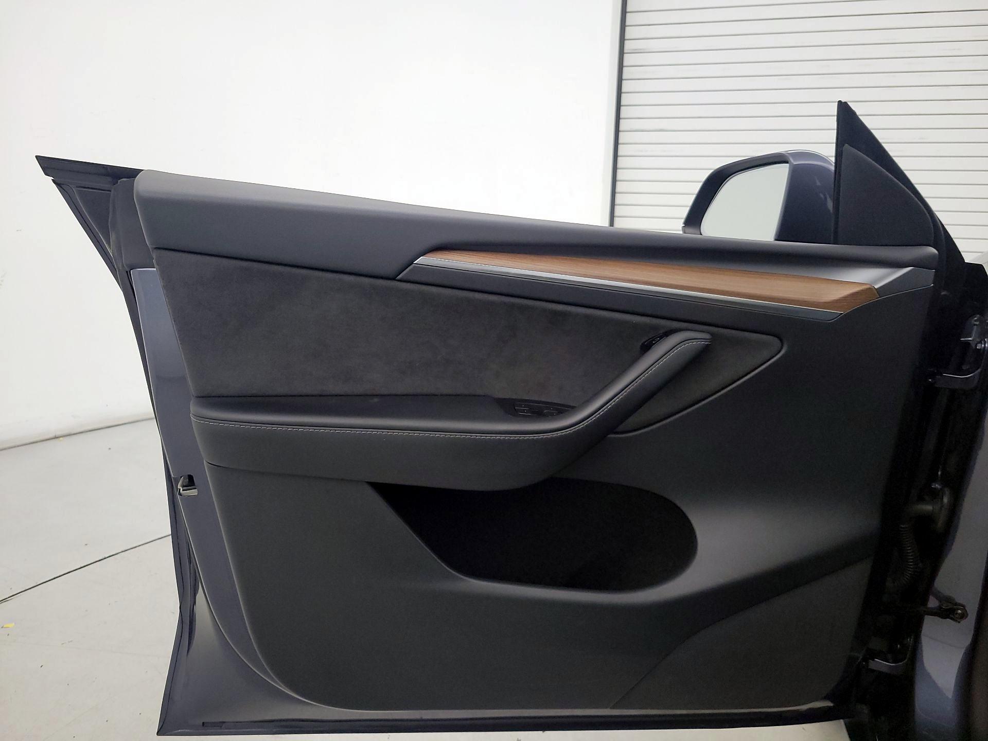 Thumbnail: 2022 Tesla Model Y - 12
