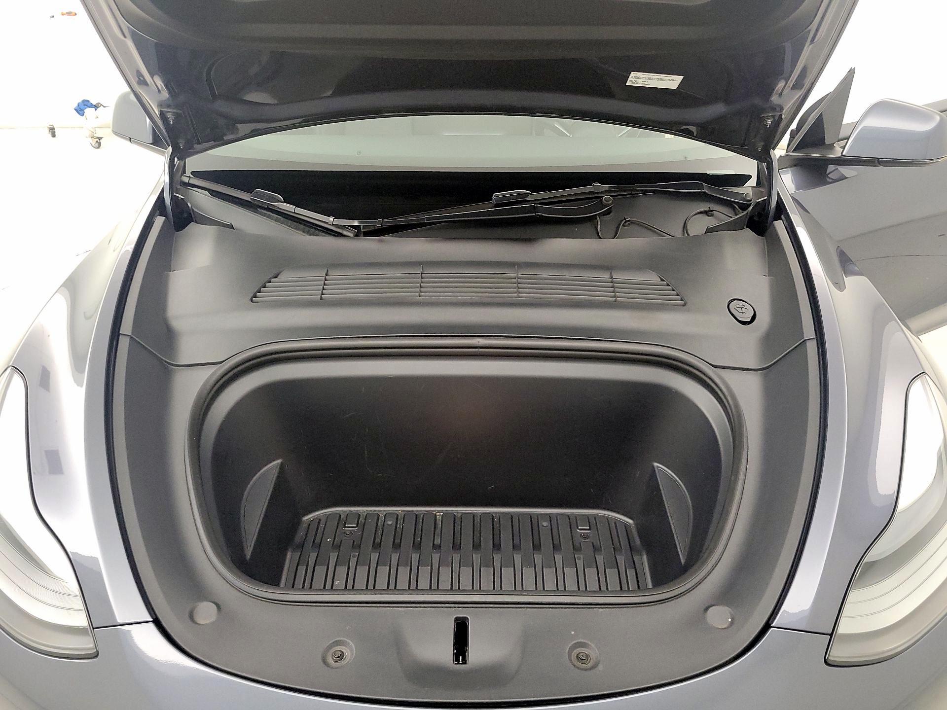 Thumbnail: 2022 Tesla Model Y - 20