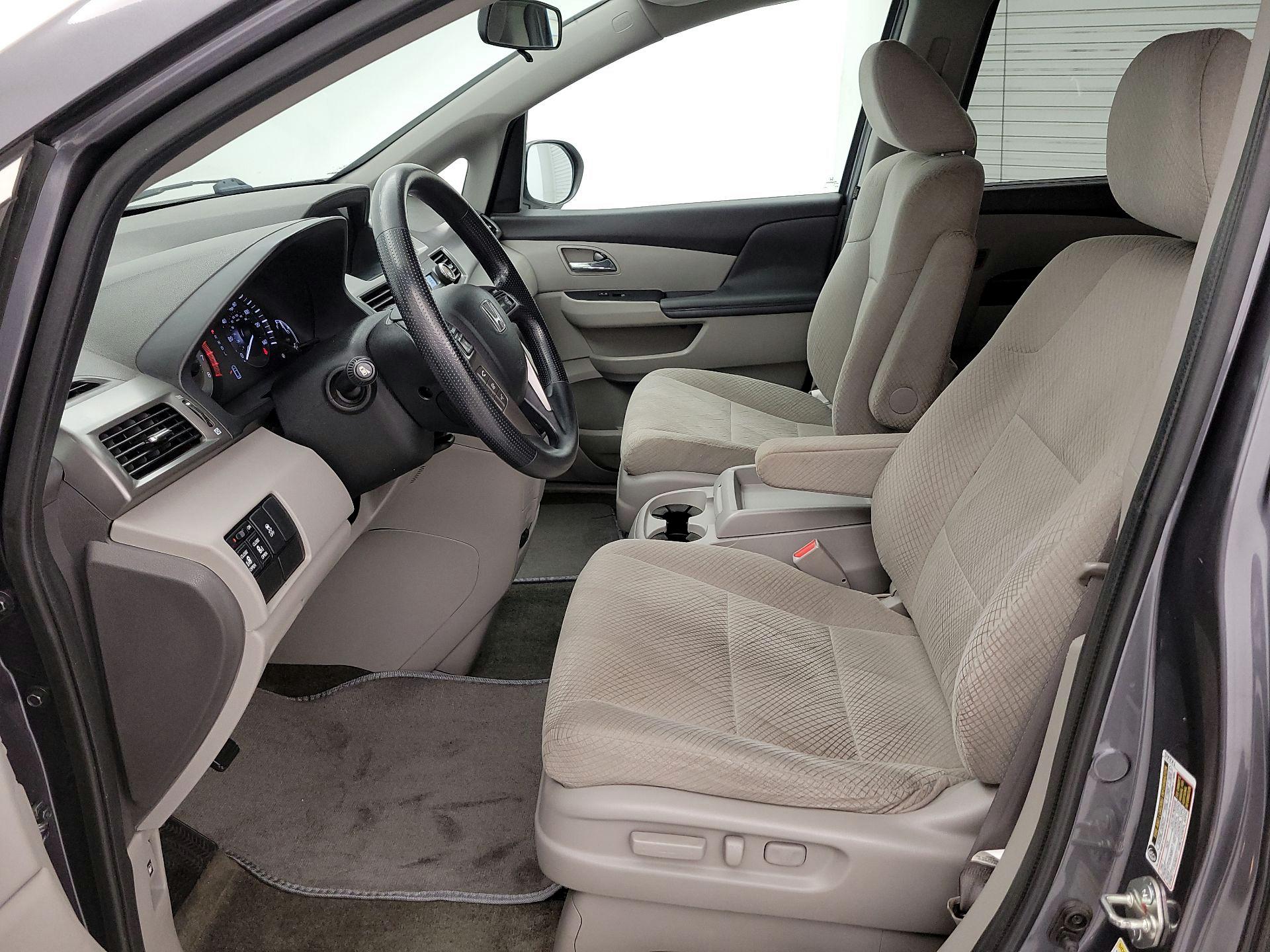 Thumbnail: 2016 Honda Odyssey - 11