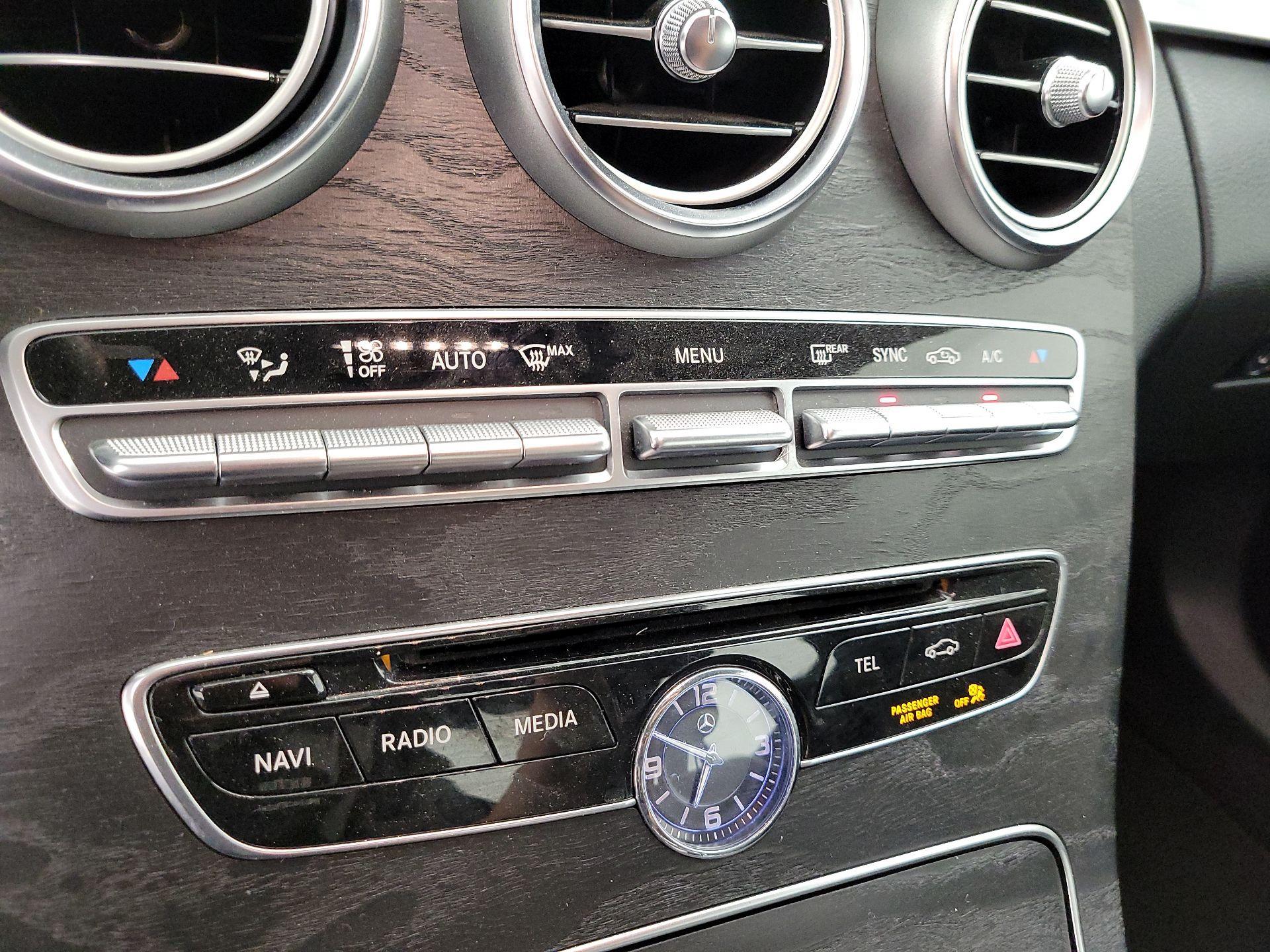 Thumbnail: 2015 Mercedes-Benz C-Class - 17