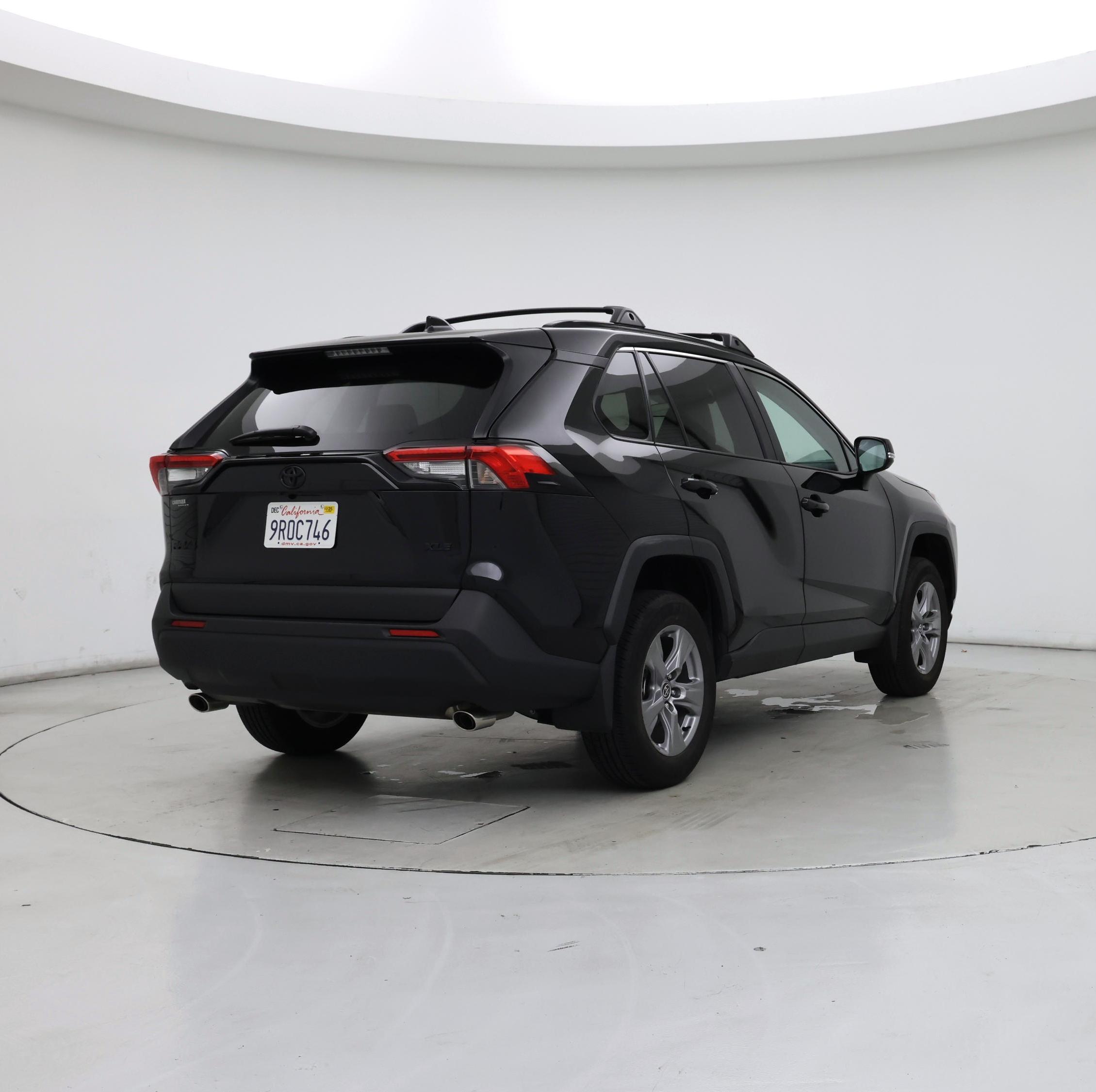 Thumbnail: 2025 Toyota RAV4 - 8
