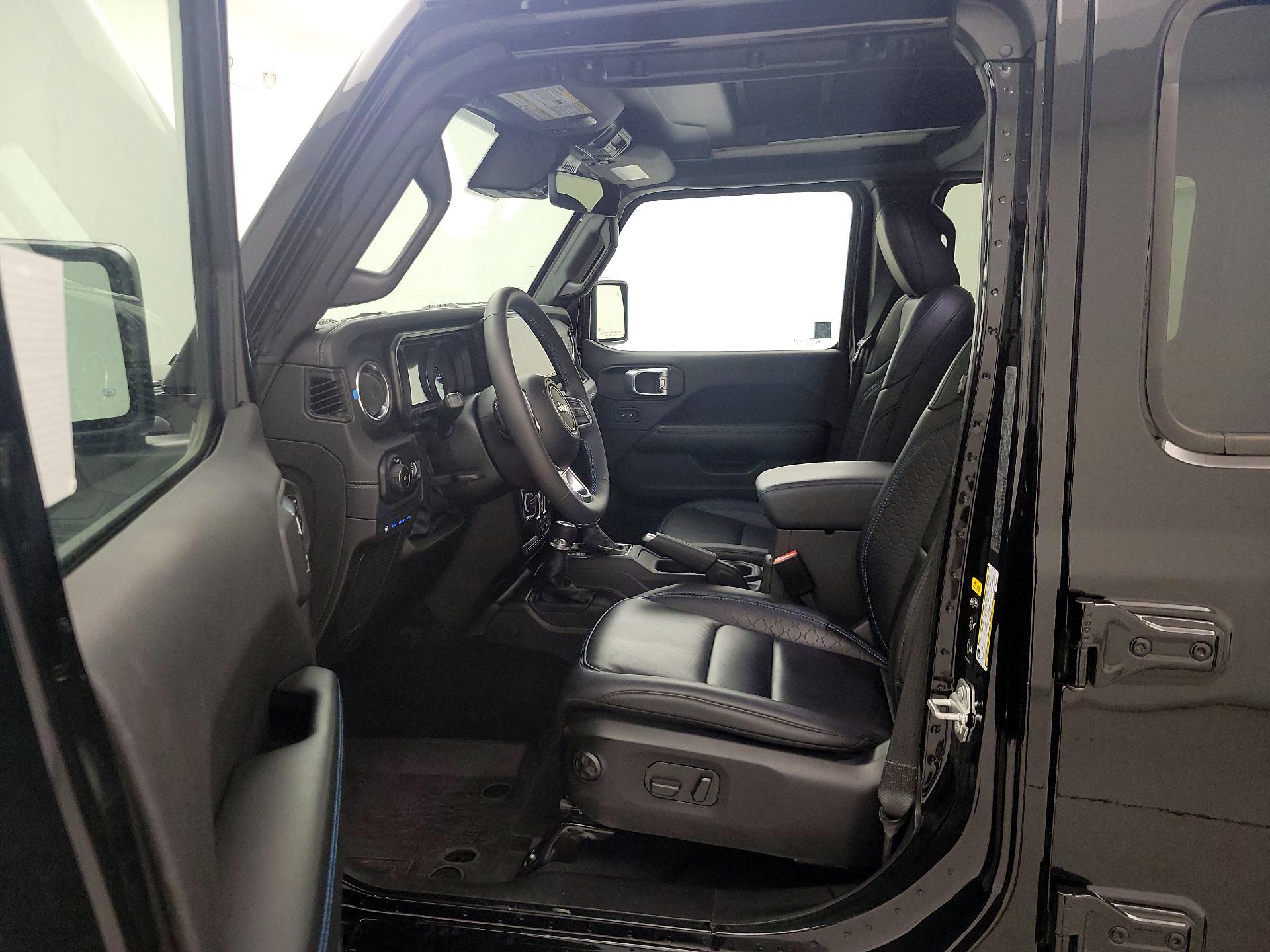 Thumbnail: 2024 Jeep Wrangler - 11