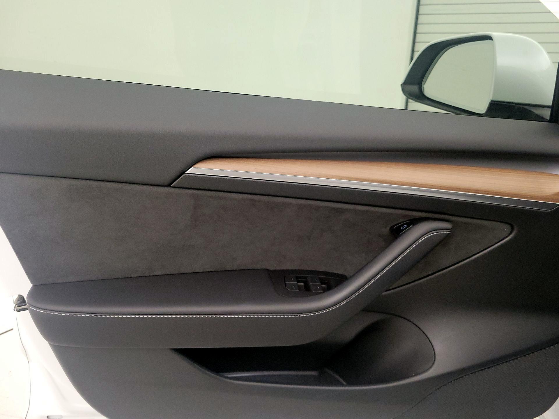 Thumbnail: 2023 Tesla Model 3 - 12