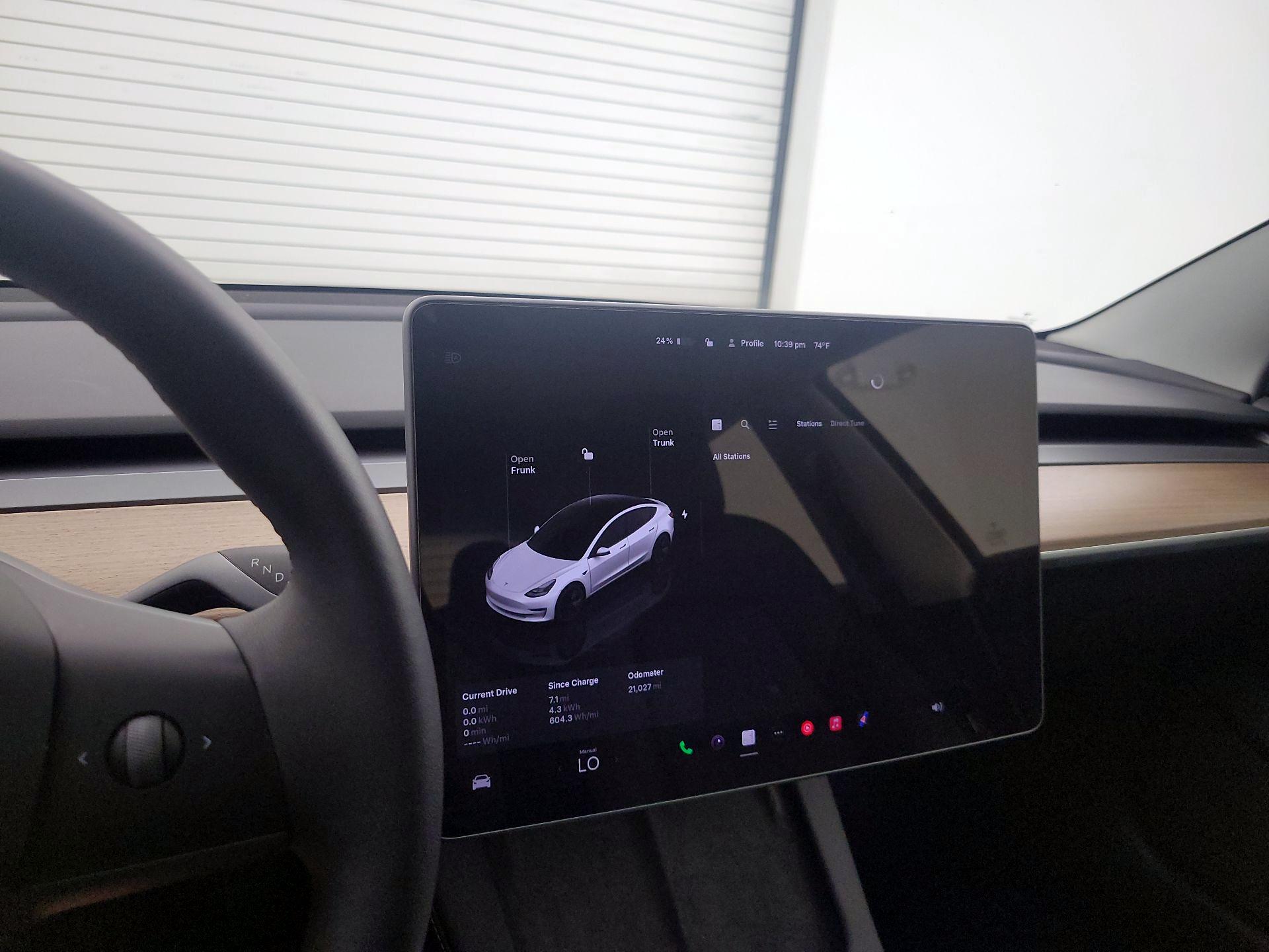 Thumbnail: 2023 Tesla Model 3 - 15