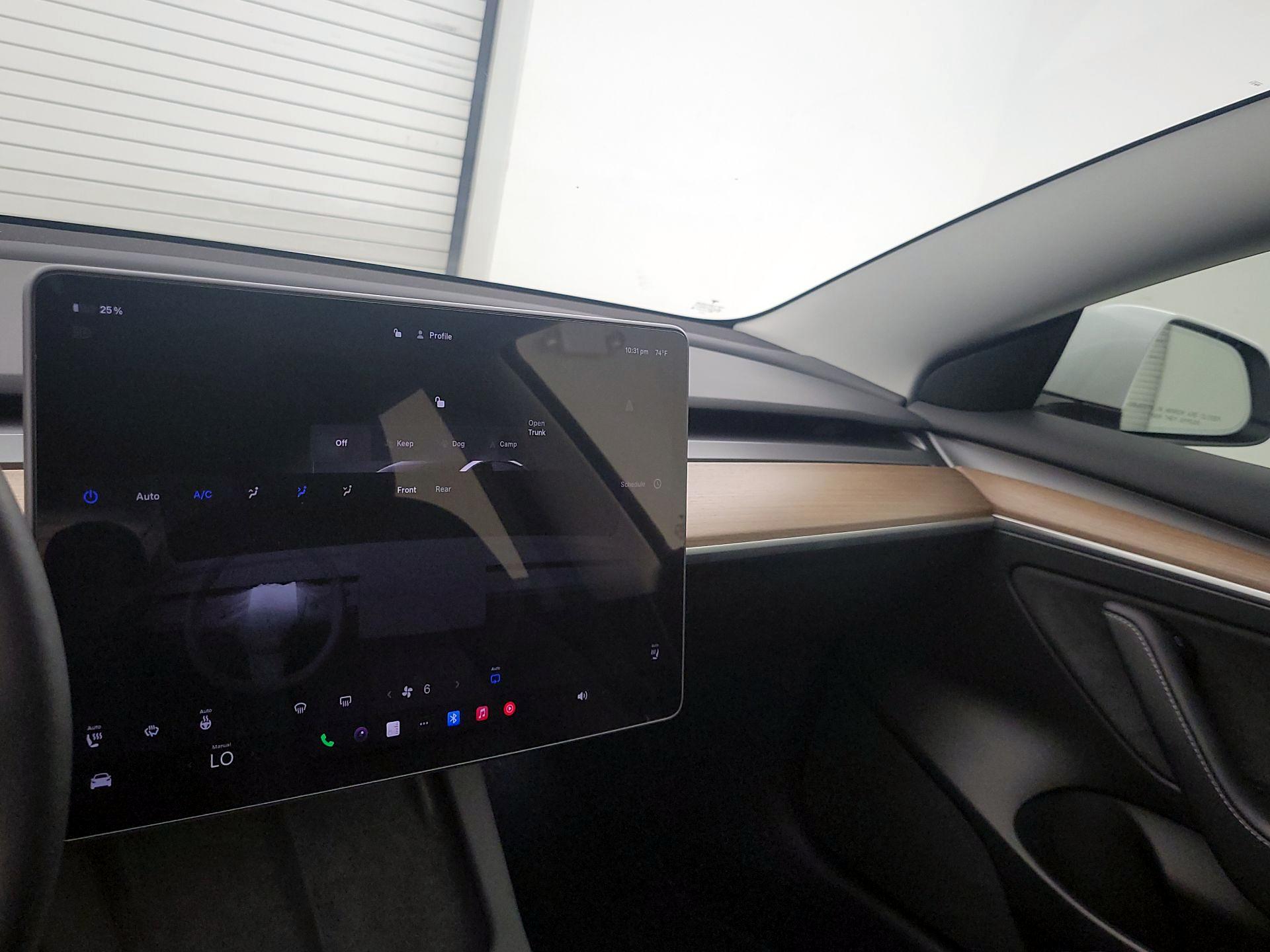 Thumbnail: 2023 Tesla Model 3 - 16