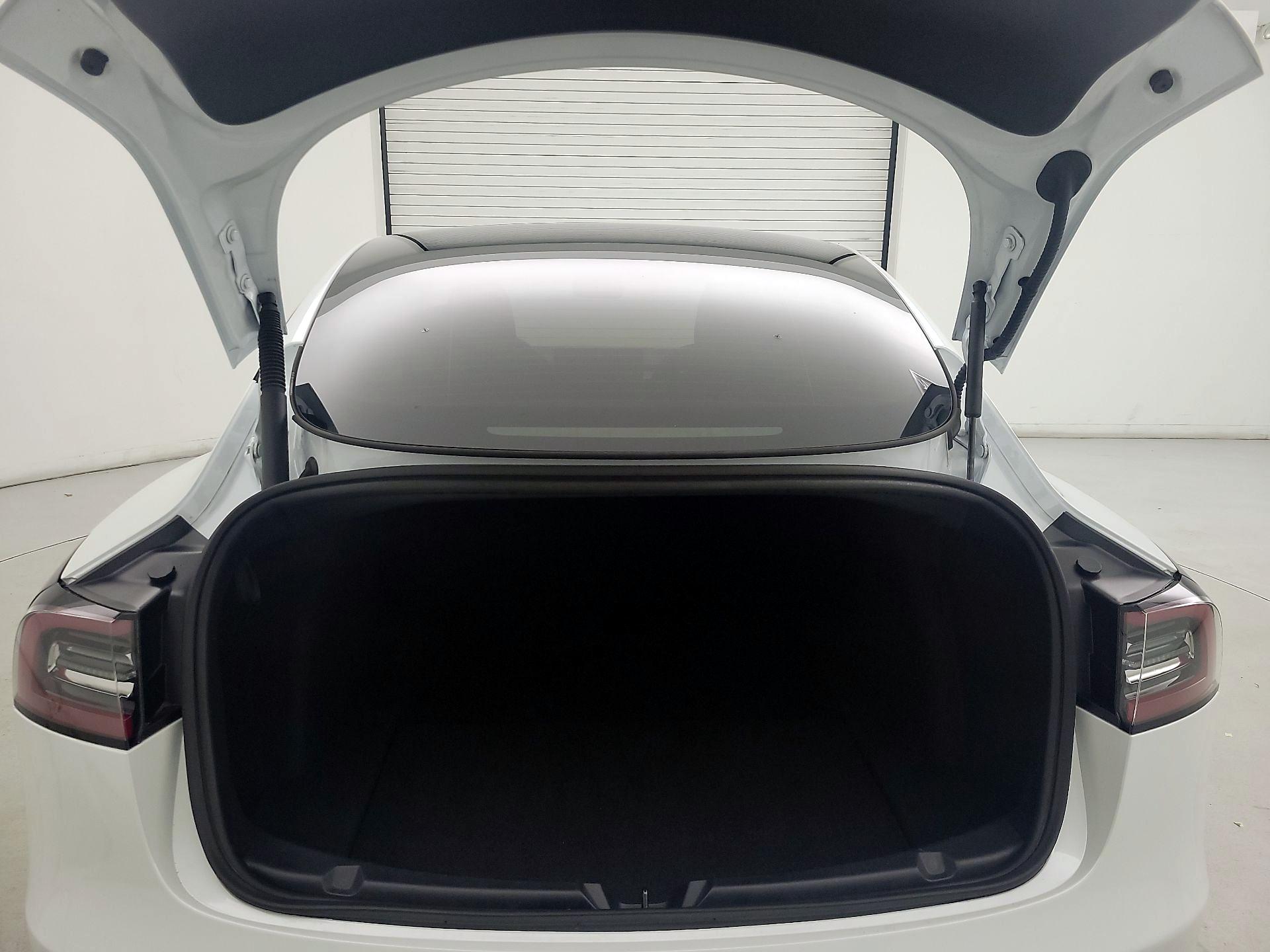 Thumbnail: 2023 Tesla Model 3 - 20
