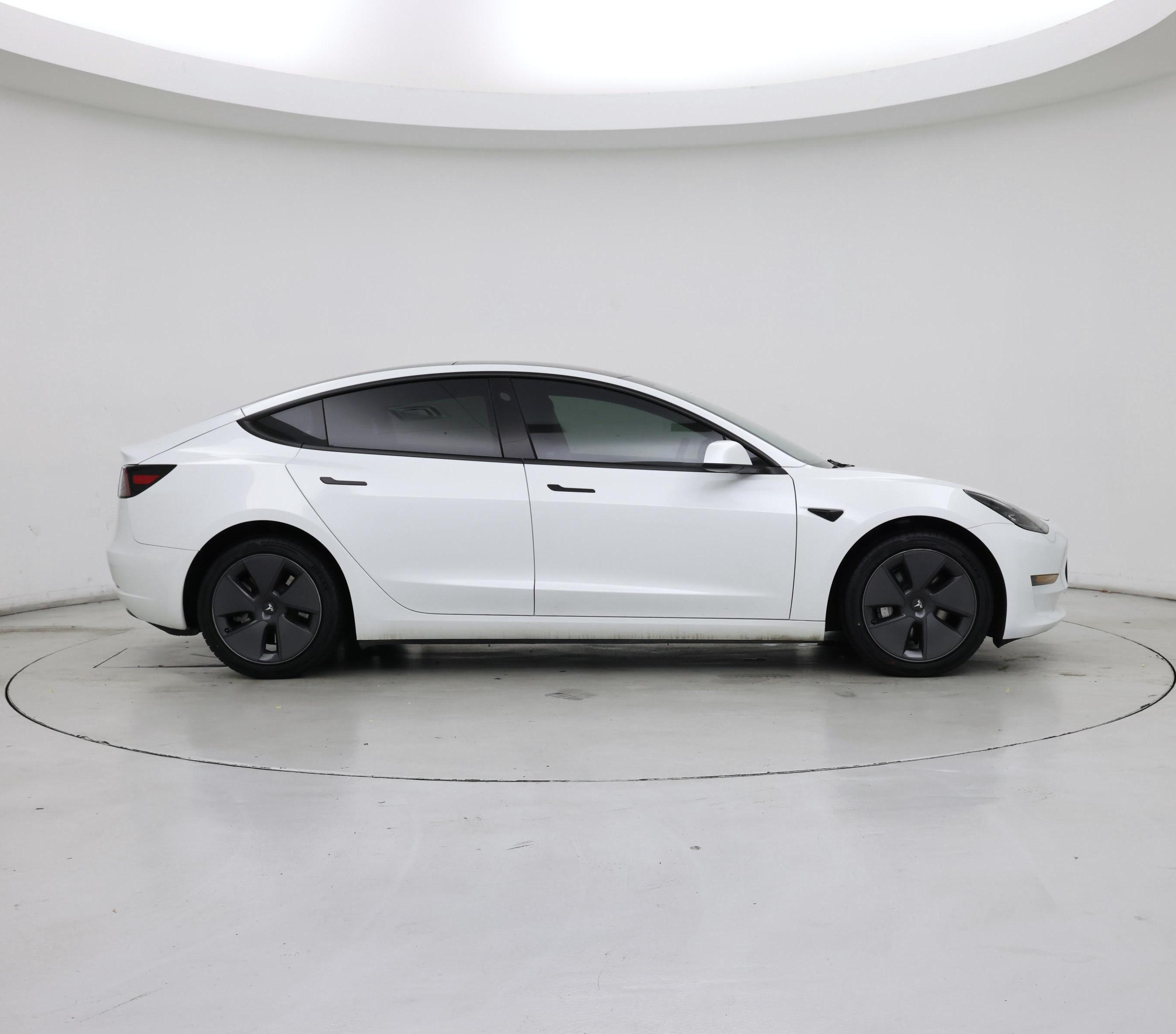 Thumbnail: 2023 Tesla Model 3 - 7