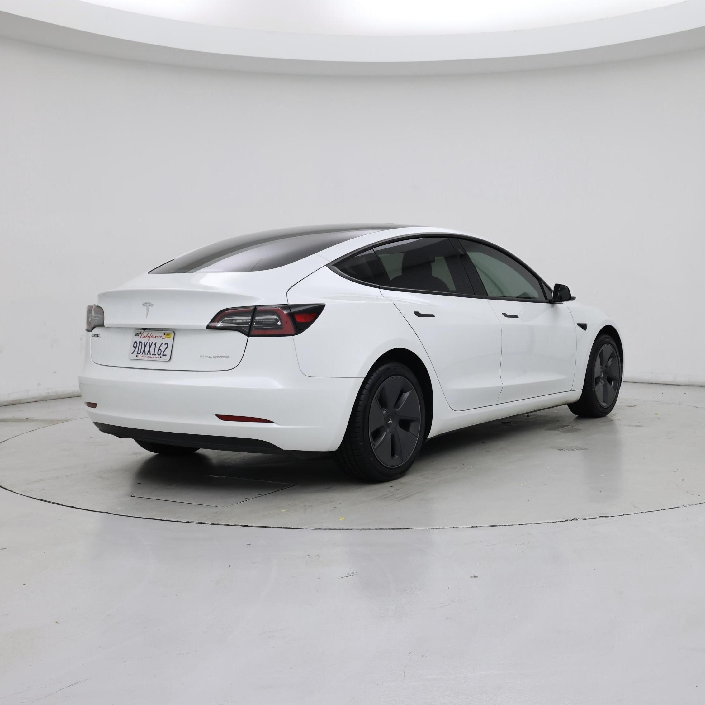 Thumbnail: 2023 Tesla Model 3 - 8
