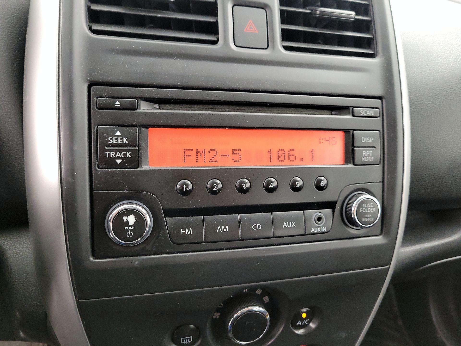 Thumbnail: 2015 Nissan Versa Note - 14