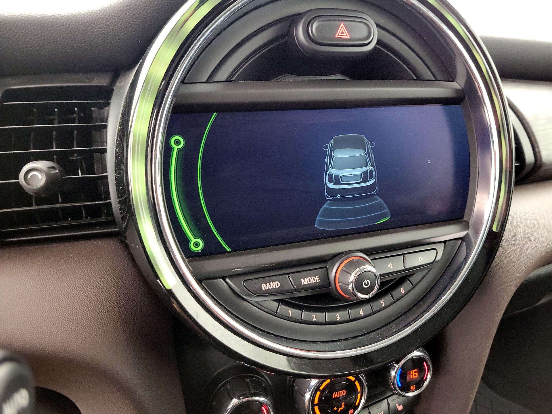 Thumbnail: 2015 MINI Cooper Hardtop - 15