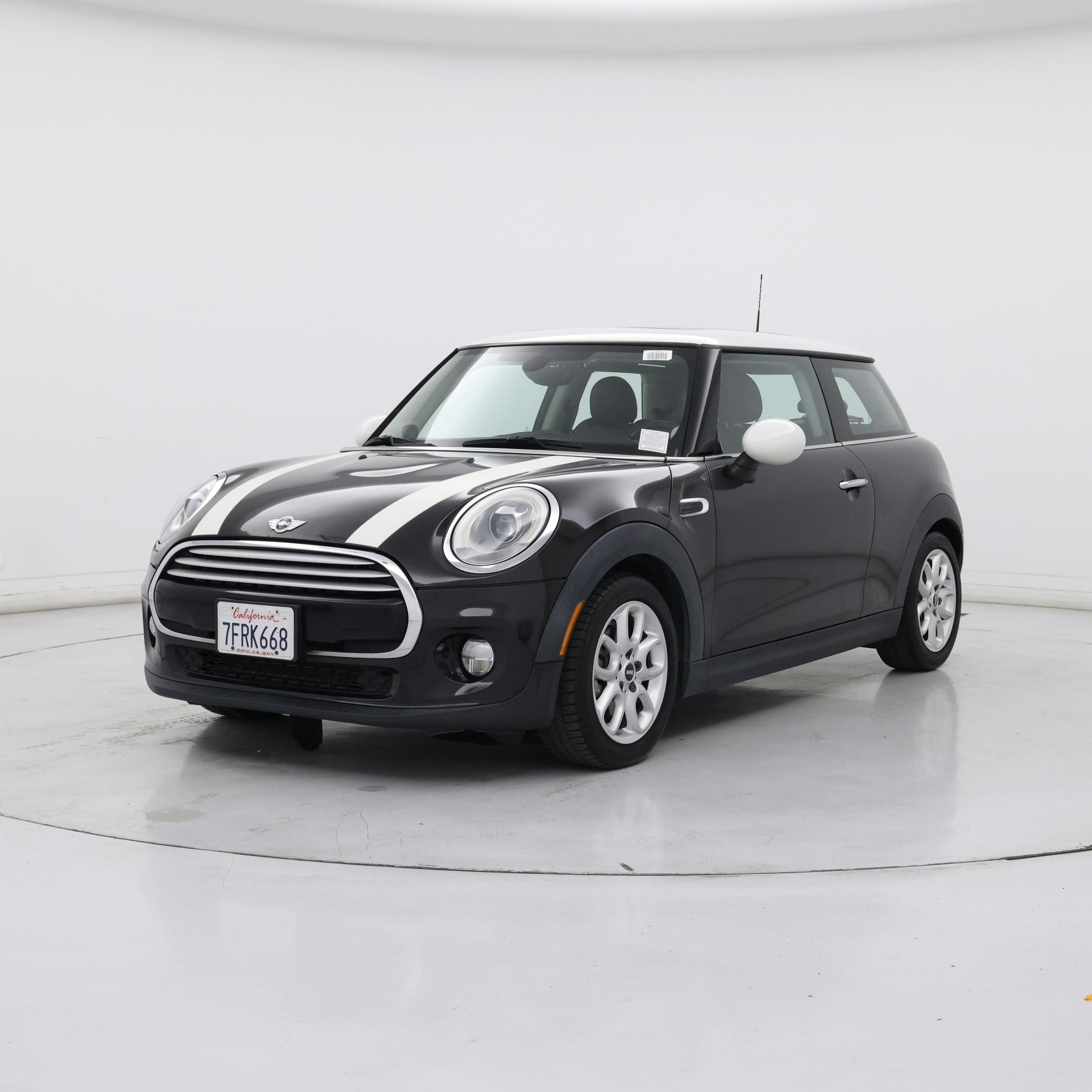 Thumbnail: 2015 MINI Cooper Hardtop - 4