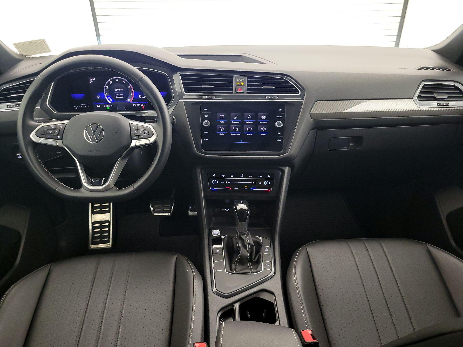 Thumbnail: 2023 Volkswagen Tiguan - 9