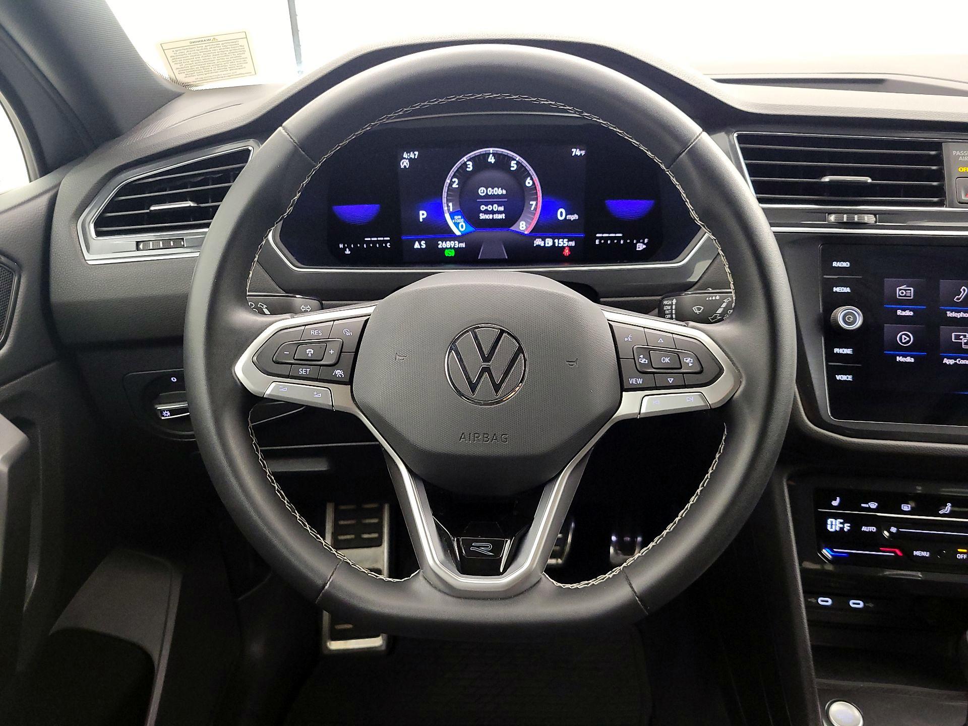 Thumbnail: 2023 Volkswagen Tiguan - 10