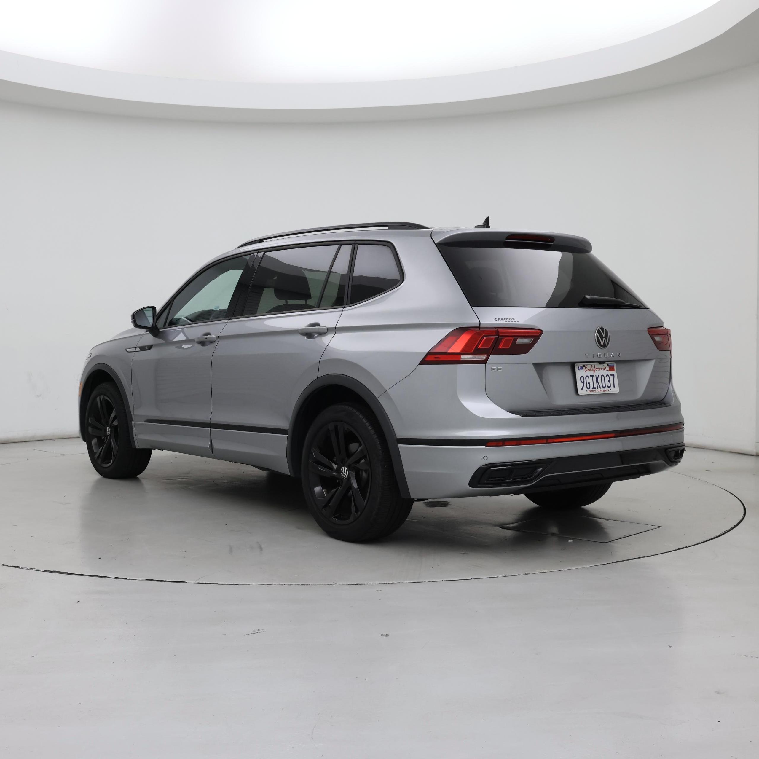 Thumbnail: 2023 Volkswagen Tiguan - 2
