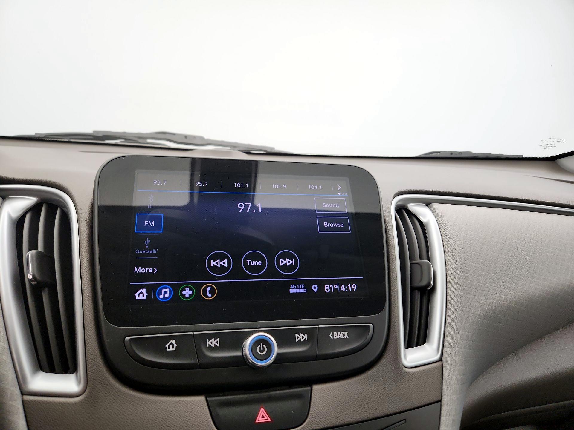 Thumbnail: 2019 Chevrolet Malibu - 15