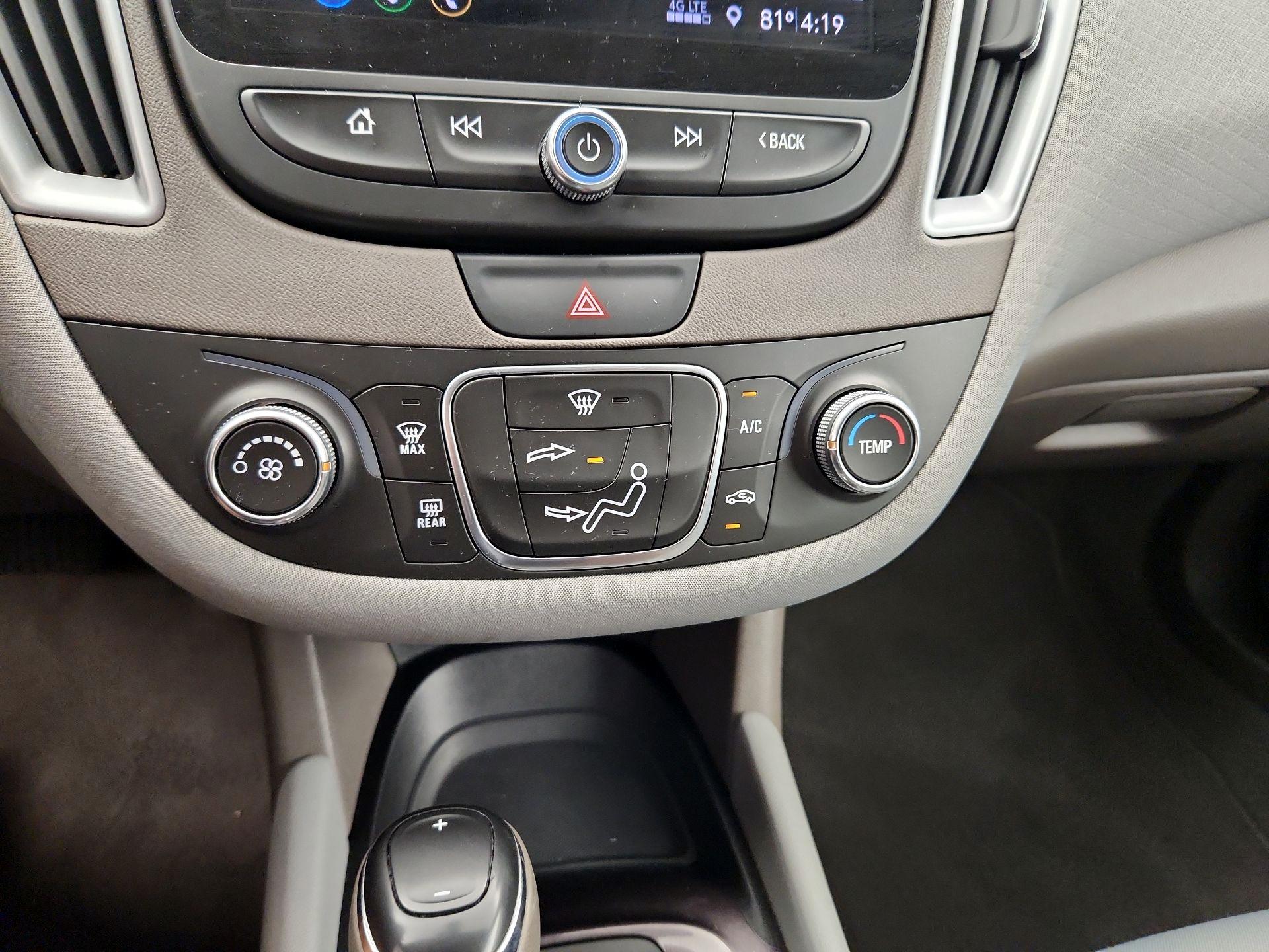 Thumbnail: 2019 Chevrolet Malibu - 16