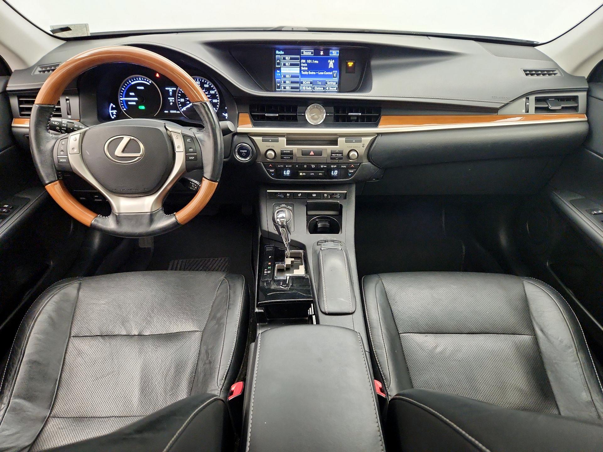 Thumbnail: 2015 Lexus ES - 9