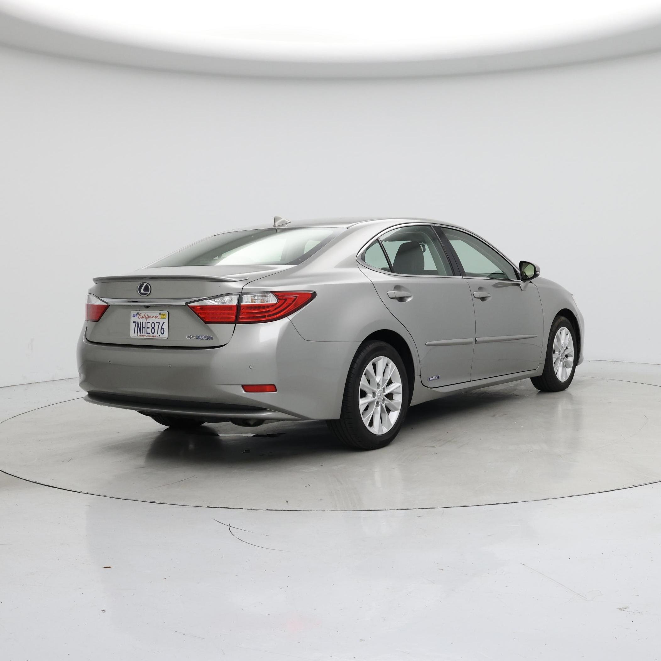 Thumbnail: 2015 Lexus ES - 8