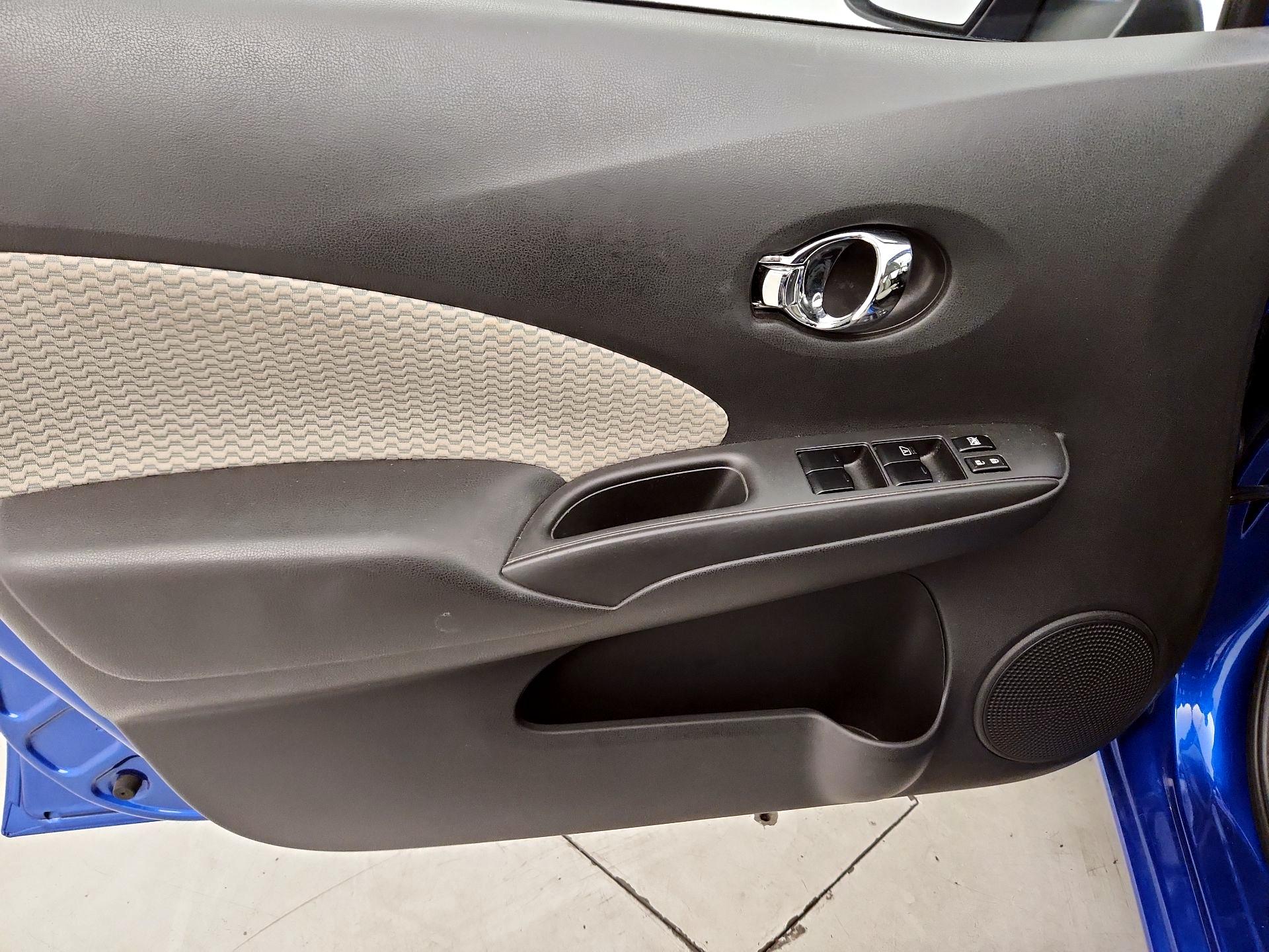 Thumbnail: 2014 Nissan Versa Note - 12