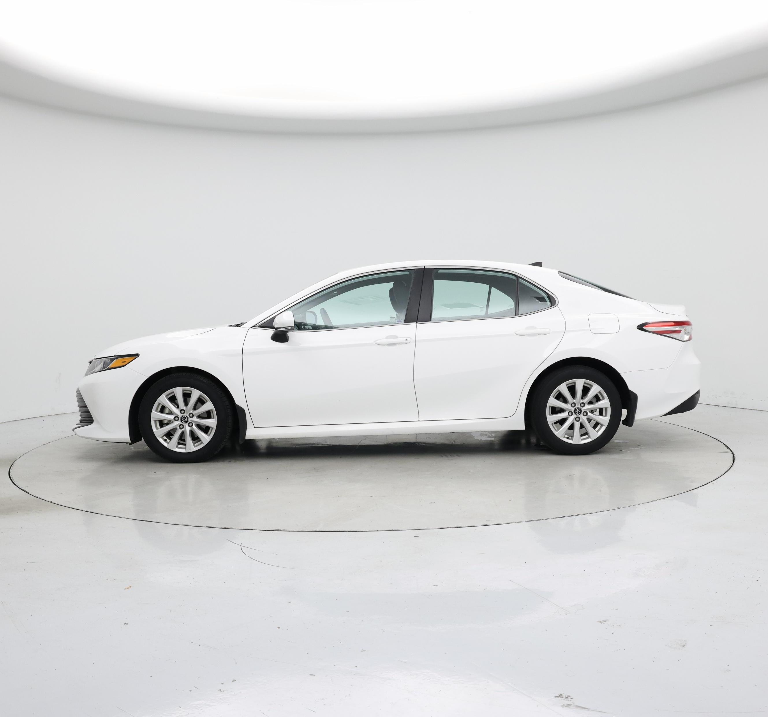 Thumbnail: 2020 Toyota Camry - 3