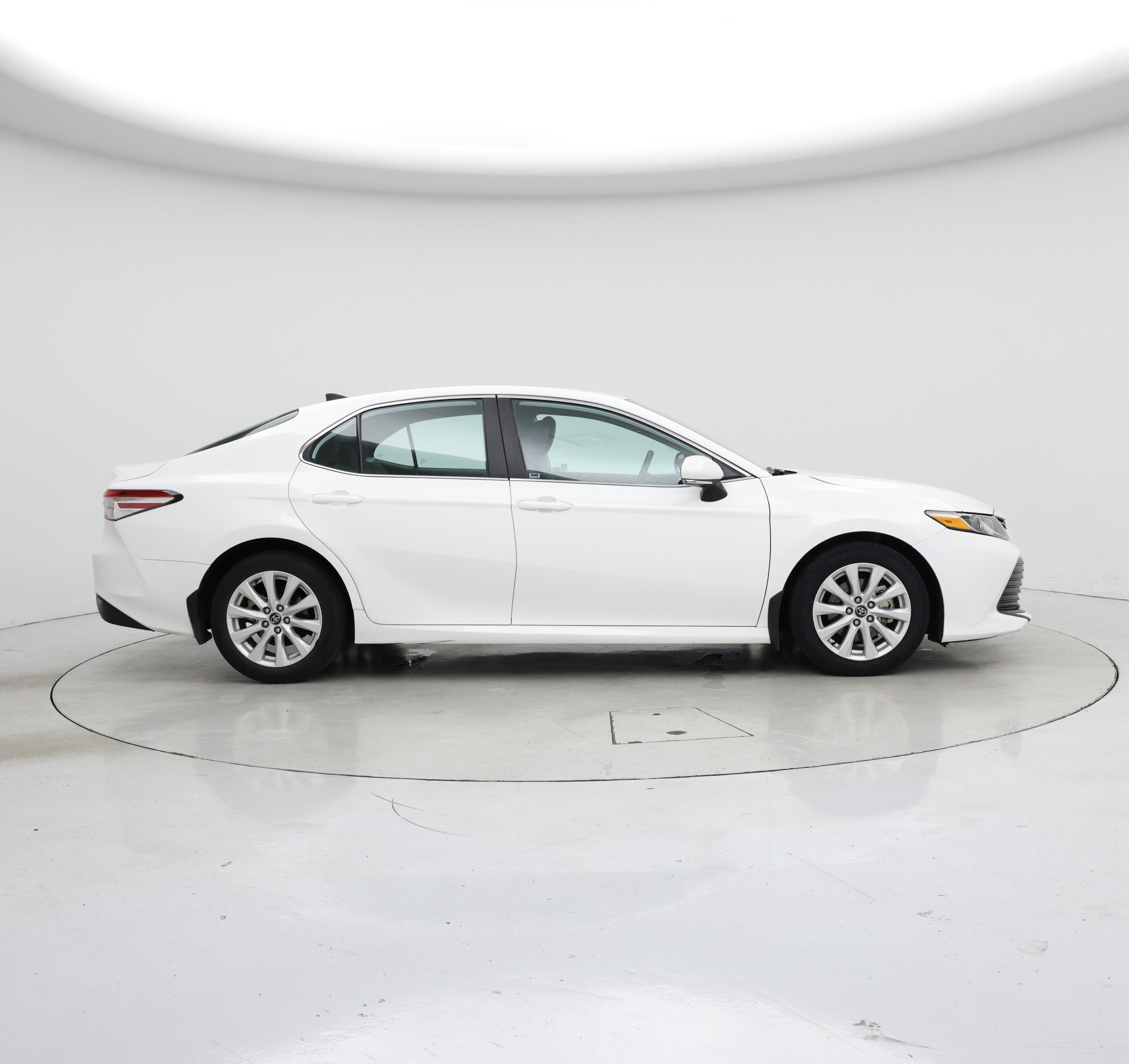 Thumbnail: 2020 Toyota Camry - 7