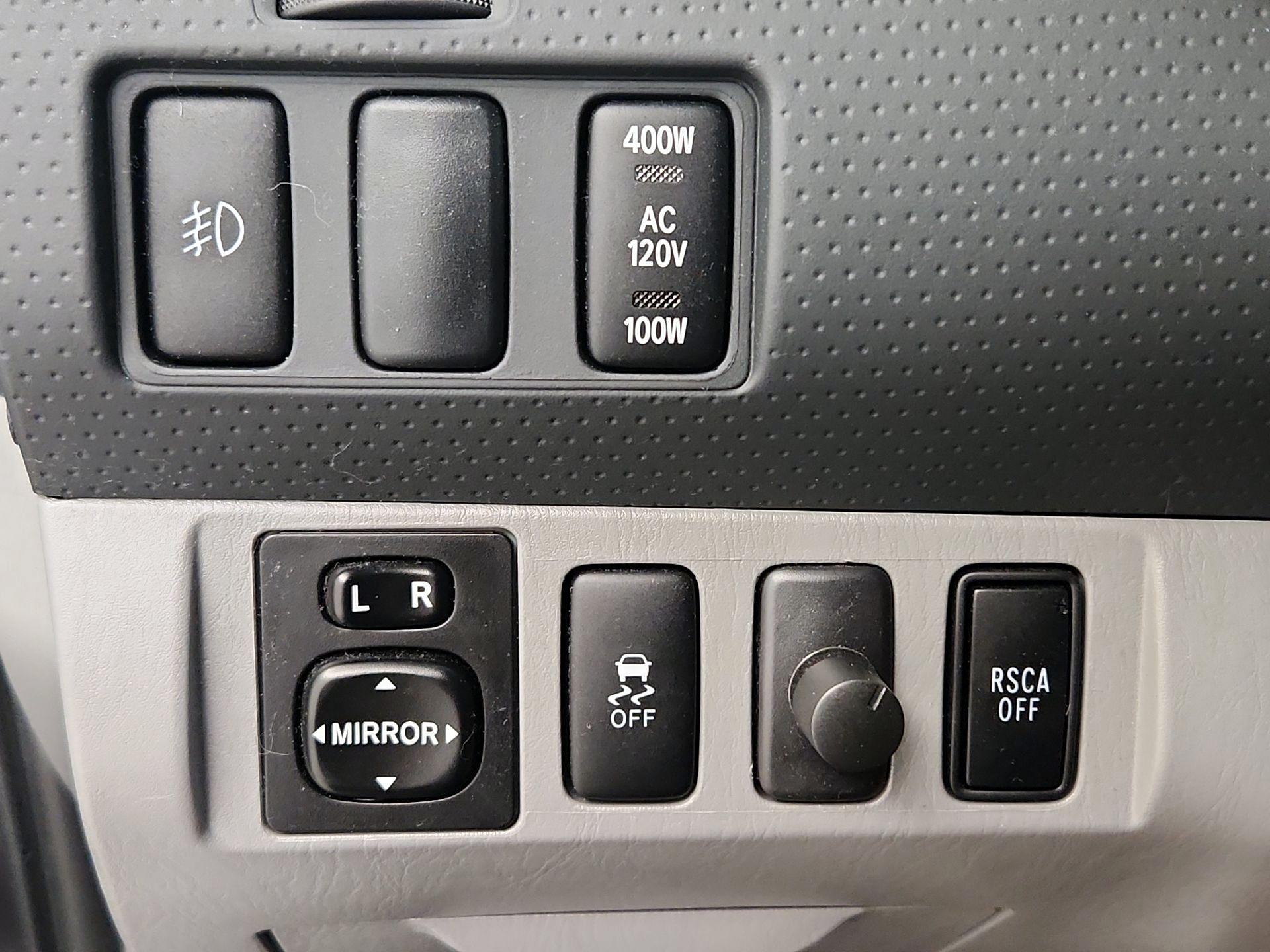 Thumbnail: 2015 Toyota Tacoma - 13
