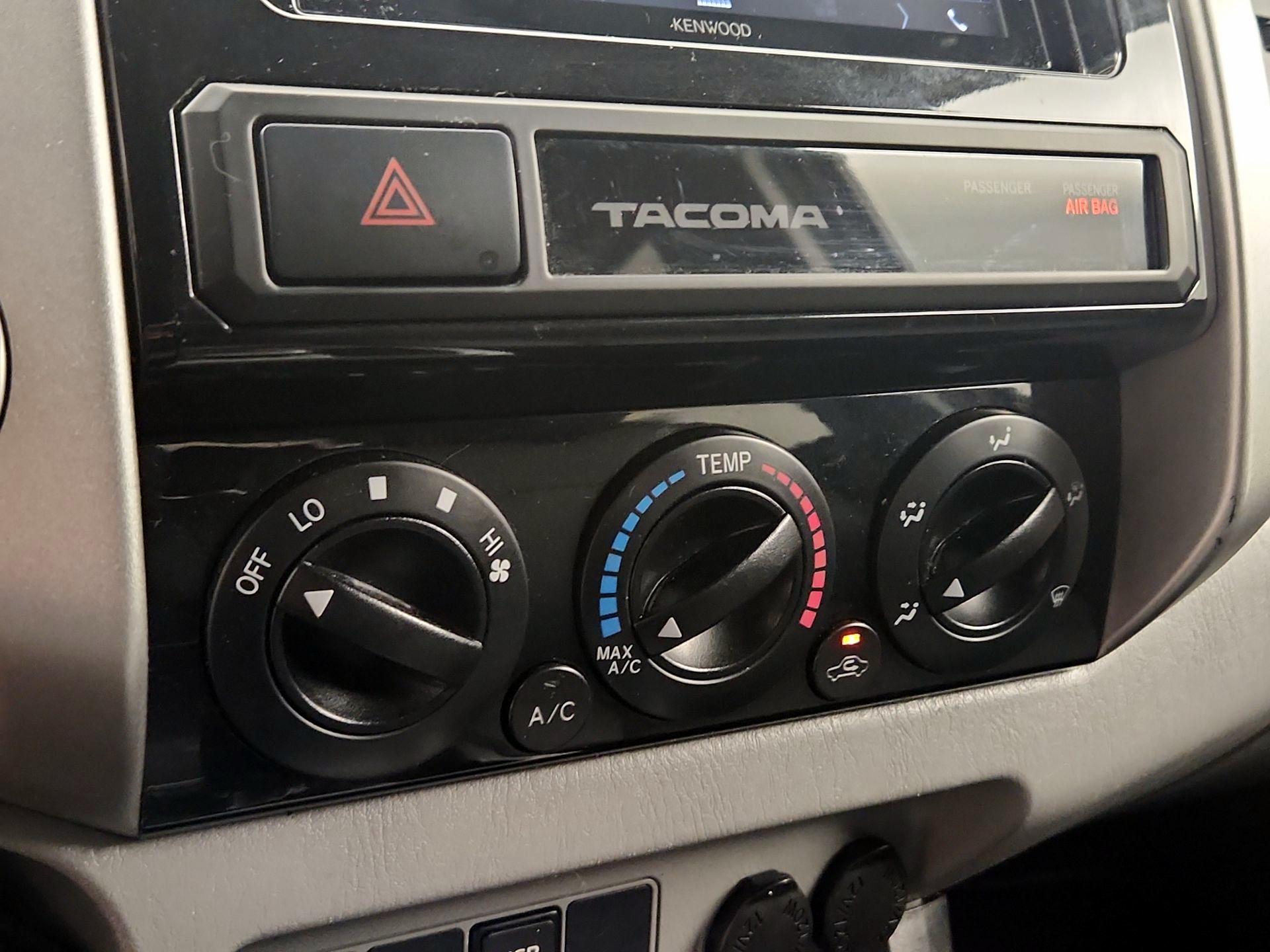 Thumbnail: 2015 Toyota Tacoma - 16