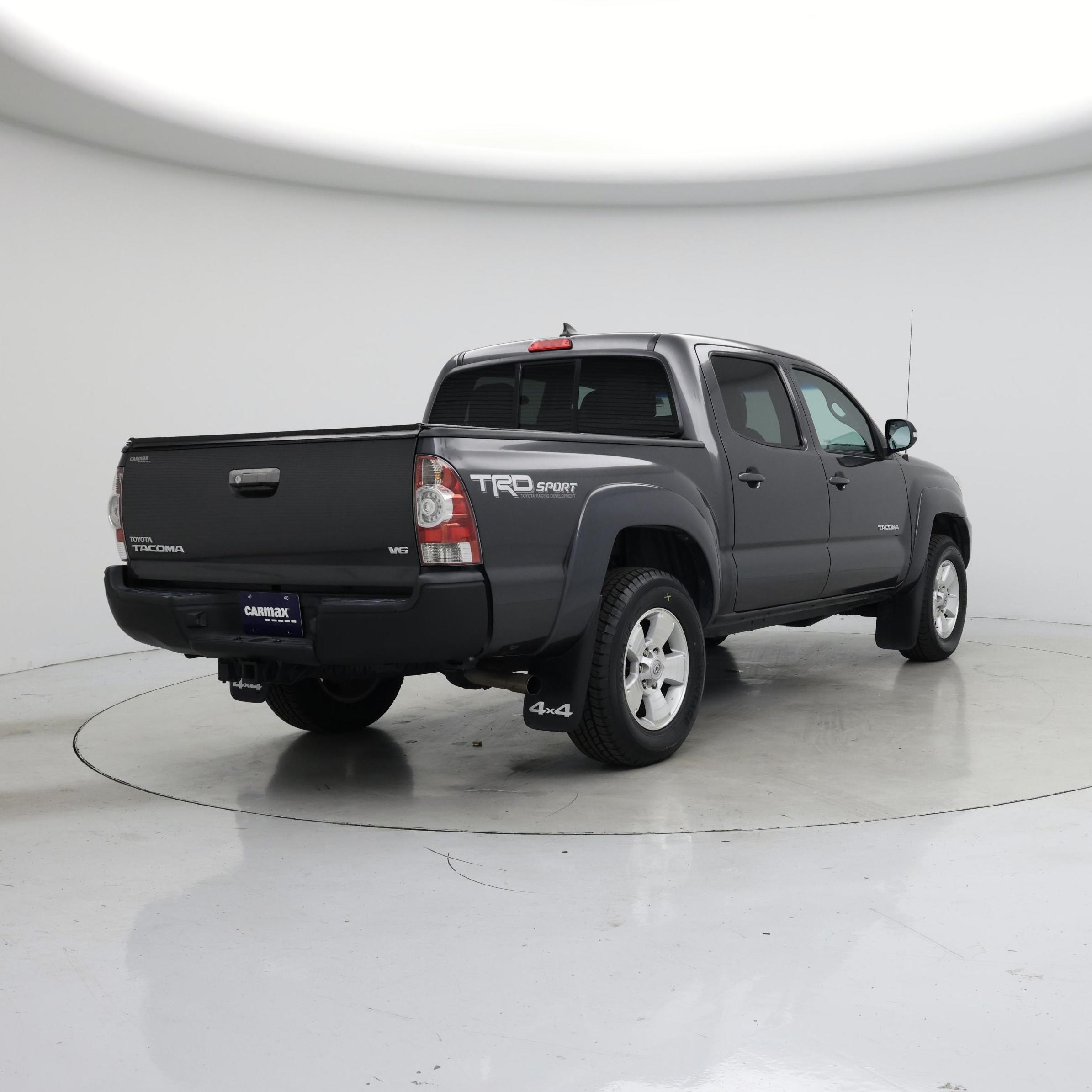 Thumbnail: 2015 Toyota Tacoma - 8
