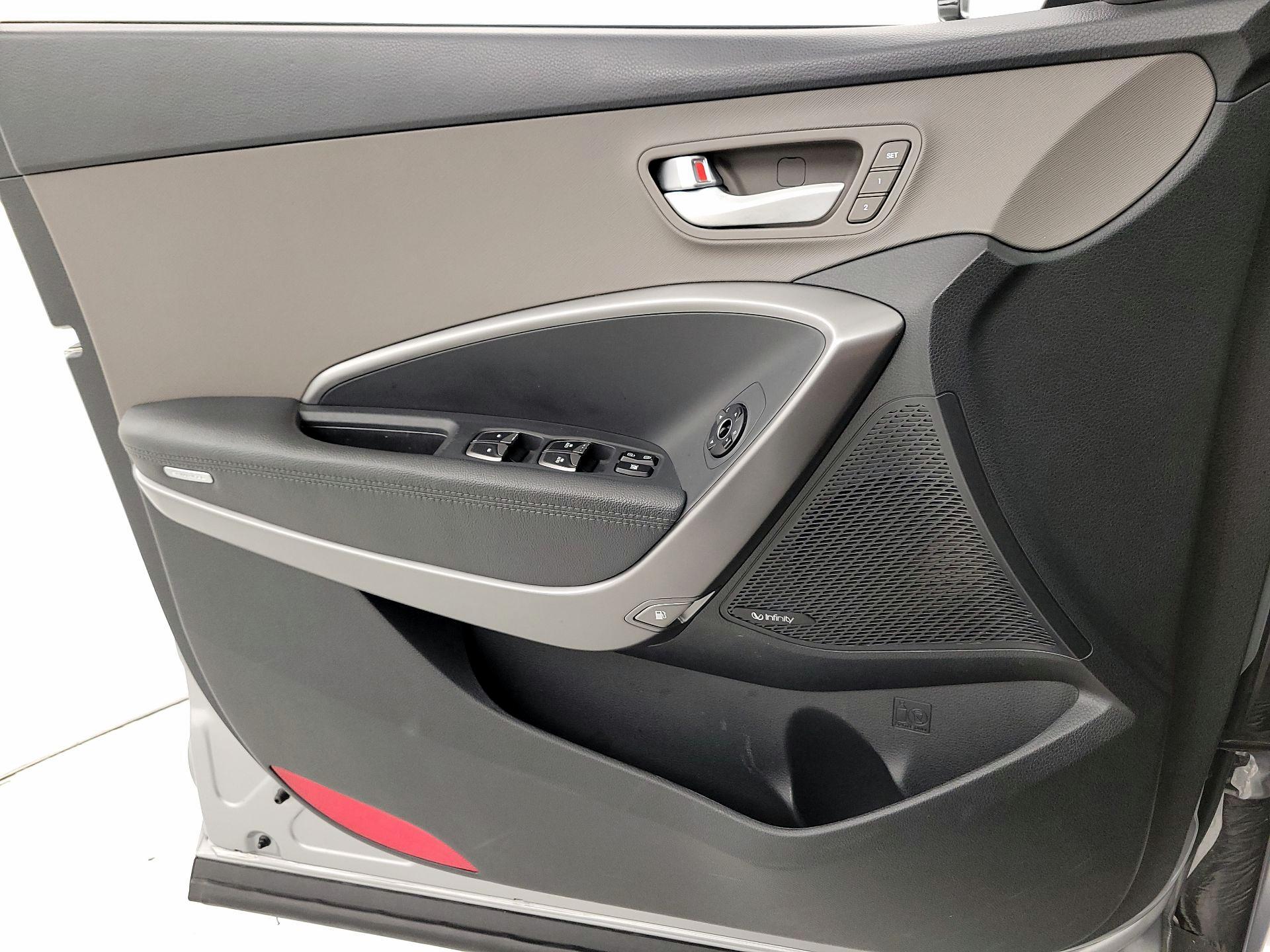 Thumbnail: 2017 Hyundai Santa Fe - 12