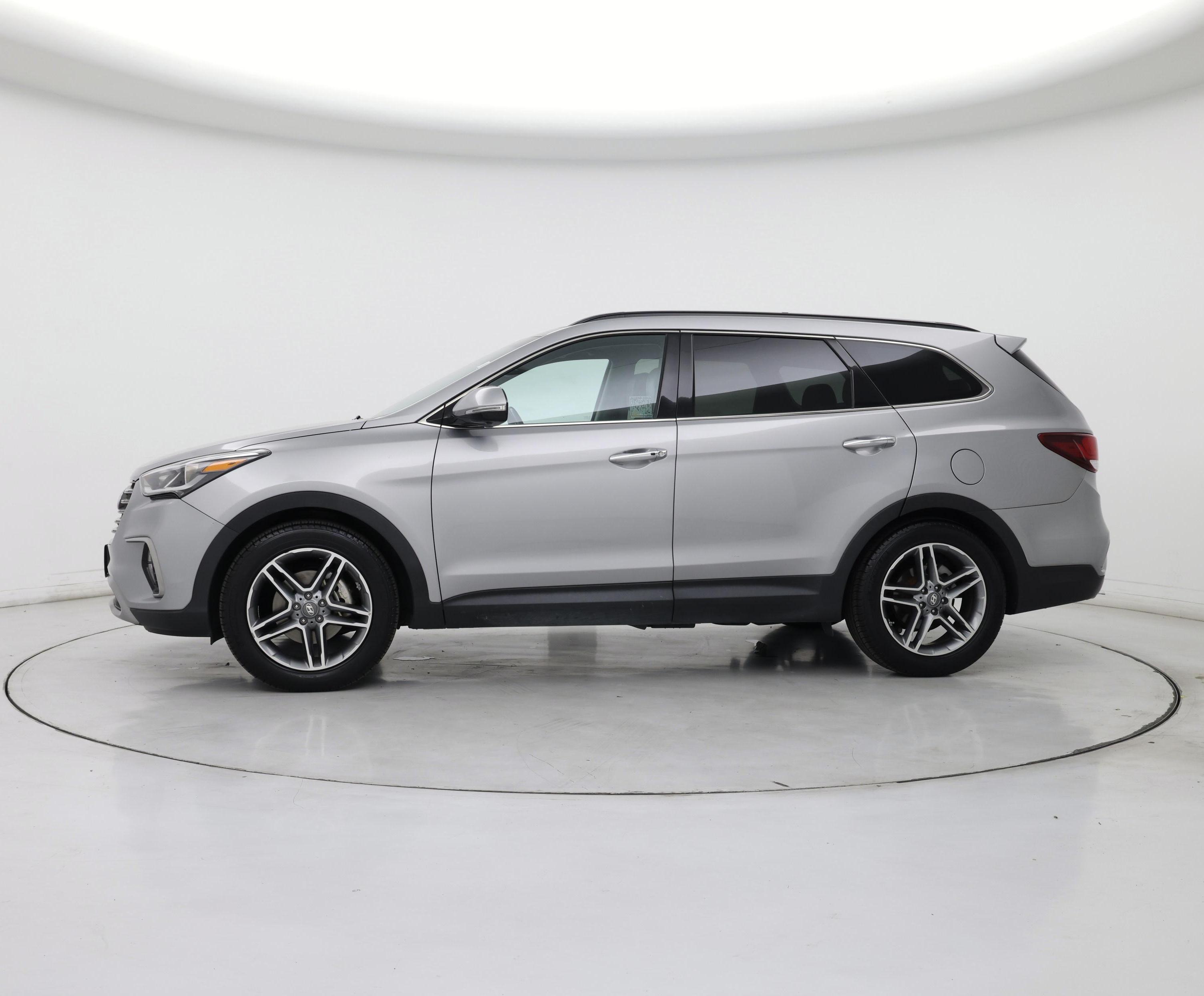 Thumbnail: 2017 Hyundai Santa Fe - 3