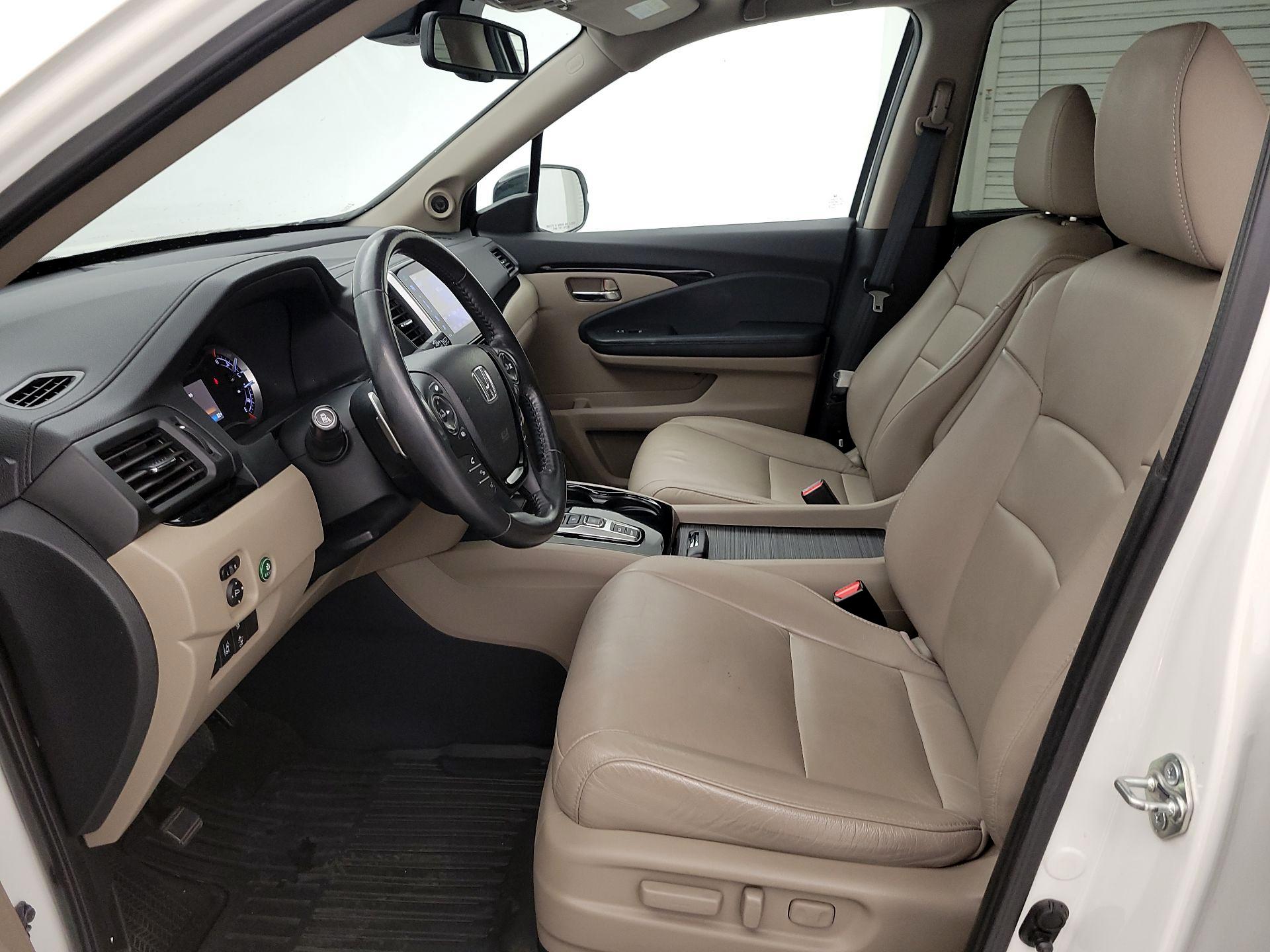 Thumbnail: 2016 Honda Pilot - 11