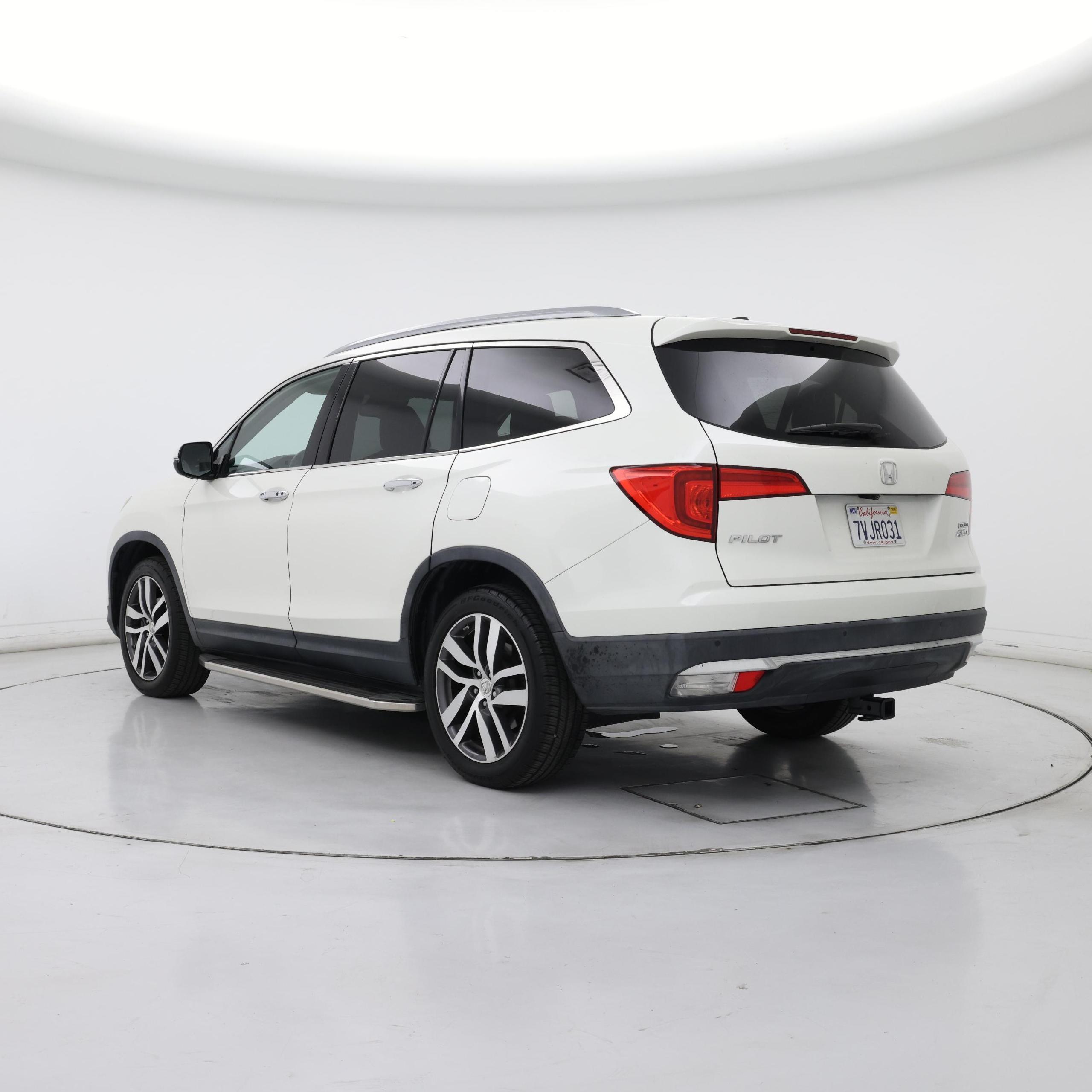 Thumbnail: 2016 Honda Pilot - 2