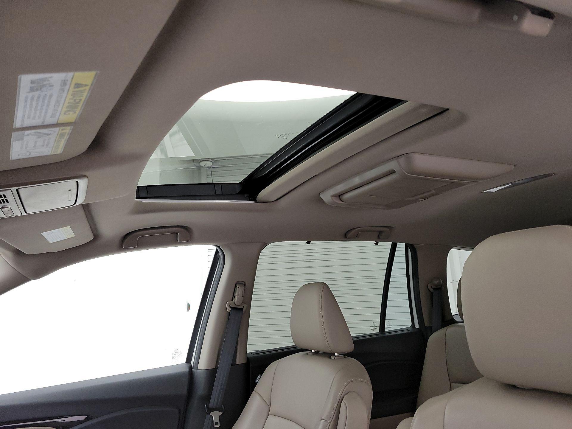 Thumbnail: 2016 Honda Pilot - 20